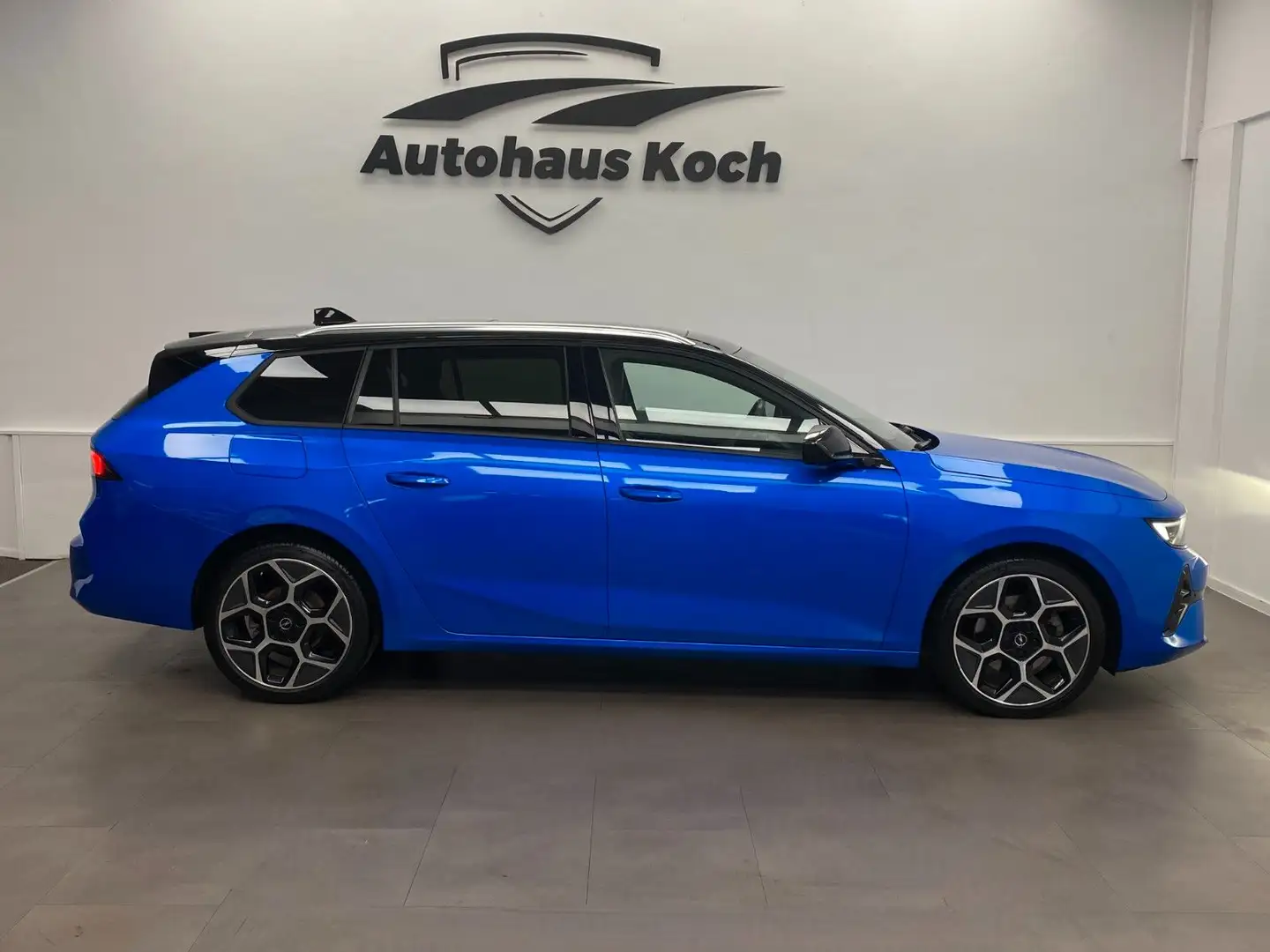 Opel Astra ASTRA L SPORTS TOURER GS - ABSOLUTER TRAUMWAGEN! Bleu - 2