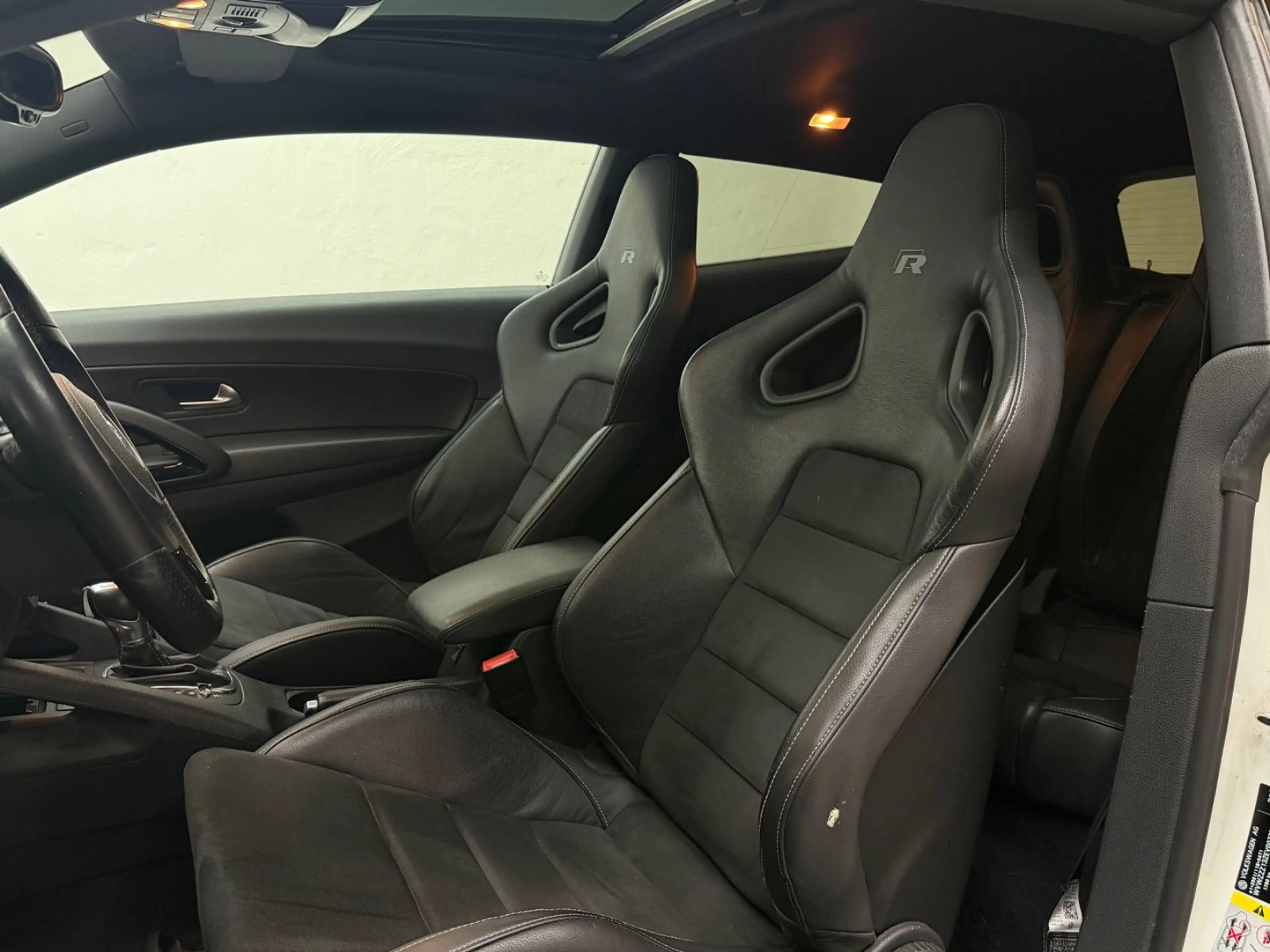 Volkswagen Scirocco R Schale|Pano|JP-328Ps|Klappen-AGA|DCC| — photo 9