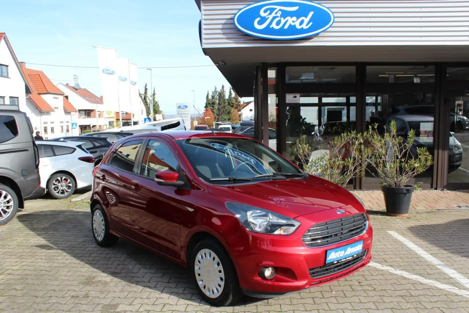 Ford Ka/Ka+ 1.2 Ti-VCT Cool and Sound Rojo - 1