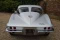 Corvette Stingray C2 Split-Window 327 Coupé Finished in "Sebring Sil Silber - thumbnail 50
