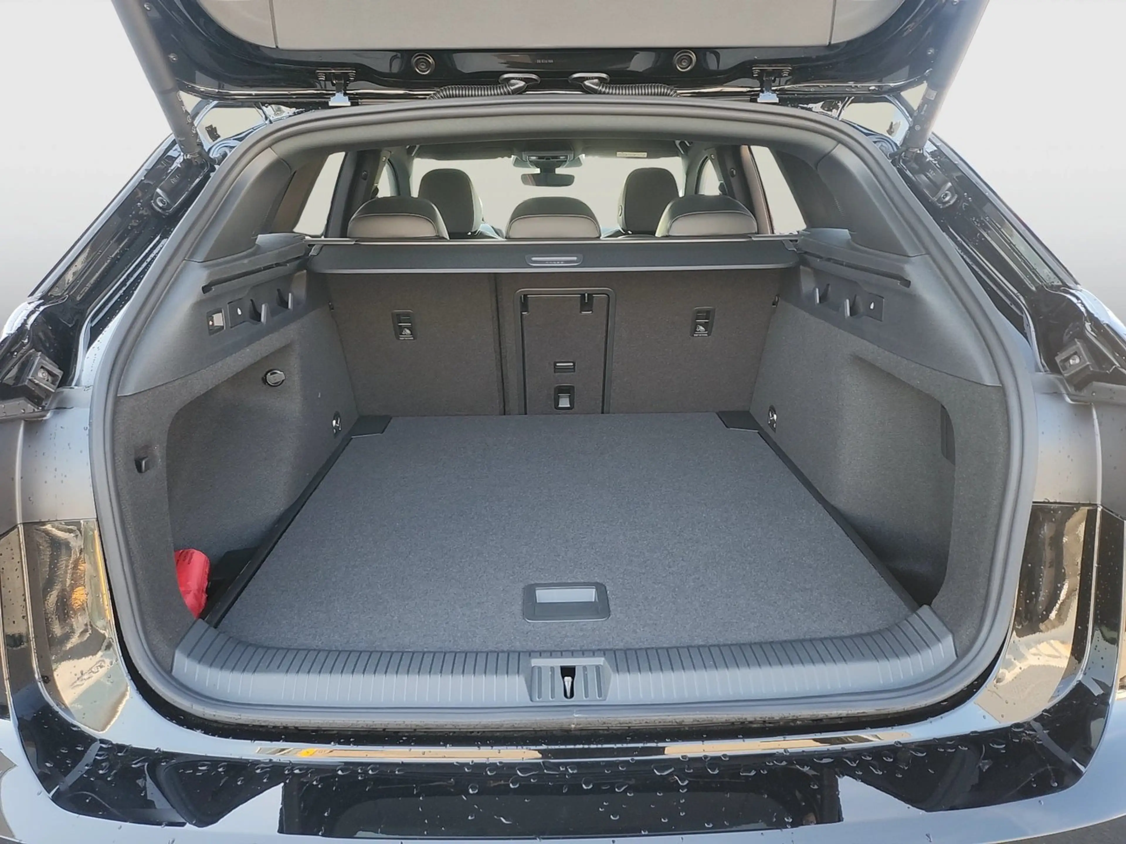 Volkswagen ID.7 Tourer GTX 4MOTION 250kW Business — photo 31