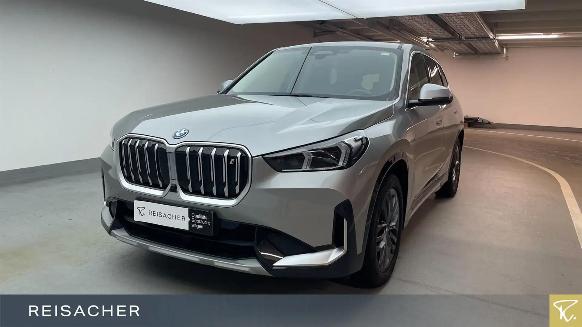 BMW iX1 IX1 XDRIVE30 X-Line LCProf DAProf HUD adaptLED Silber - 1