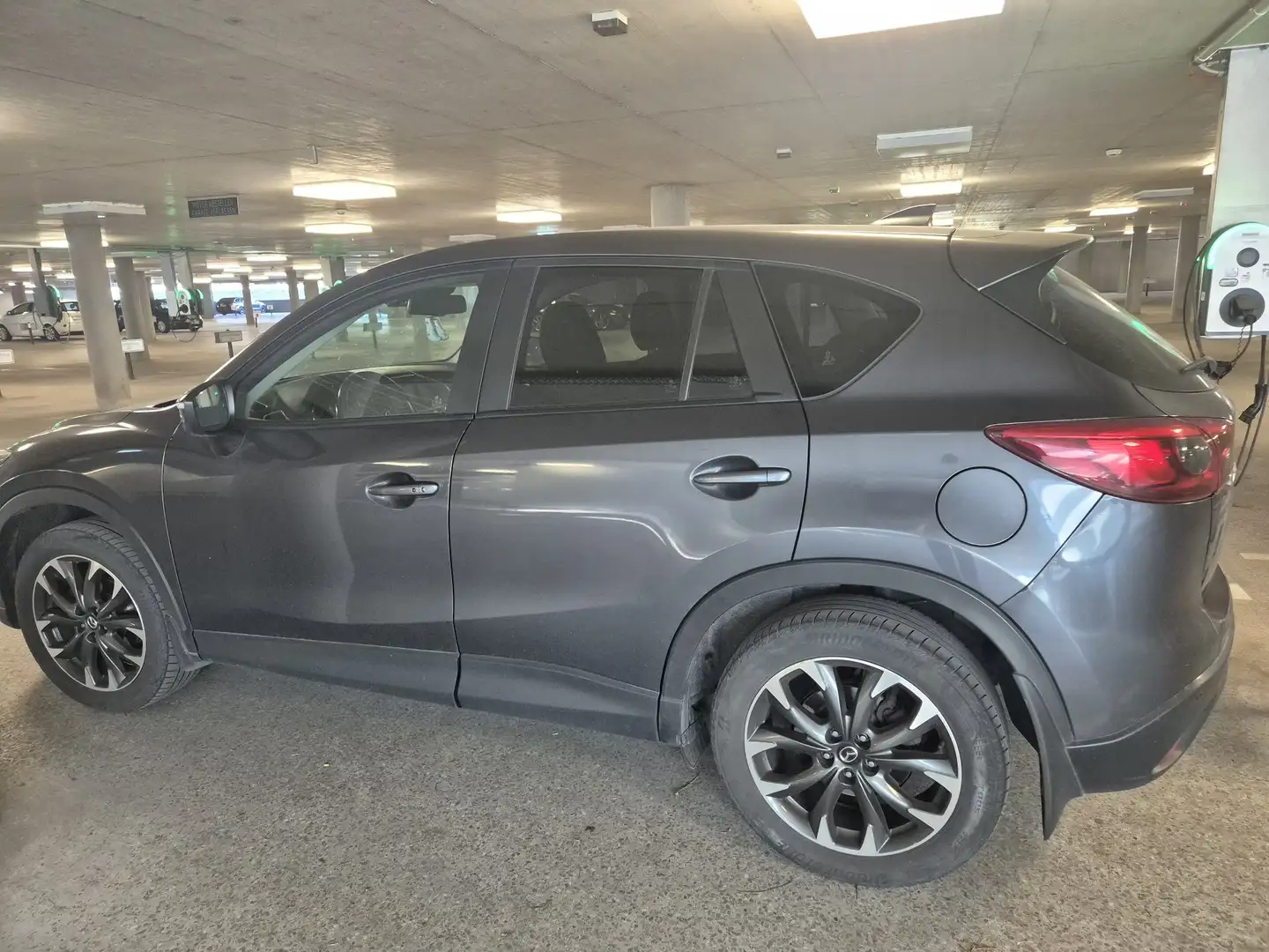 Mazda CX-5 CD150 Takumi Aut. Grau - 1
