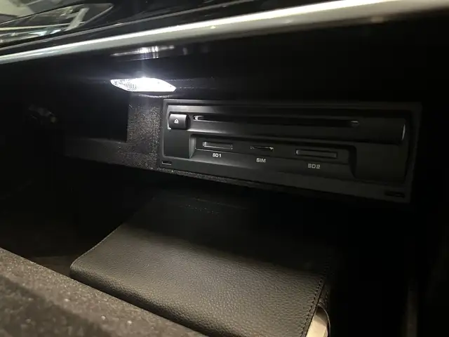 Porsche Panamera 4 E-Hybrid PHEV Aut. 462Ps/Soft/Keyless/Pano/Spur/ Ansicht 23