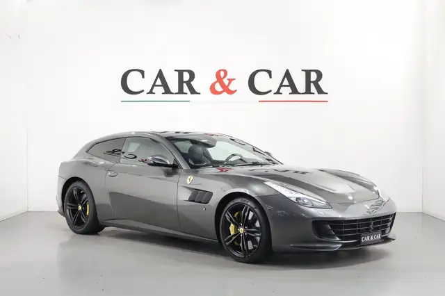 Ferrari GTC4 Lusso 6.3 V12 DCT