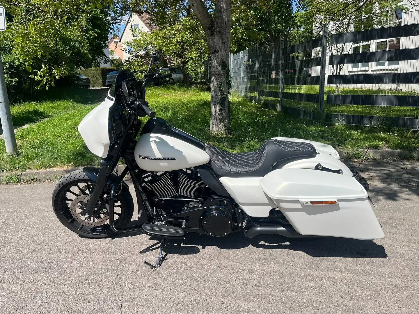 Harley-Davidson Street Glide FL3 Special 5HD Salt-White-Denim Flow-Control Fehér - 2