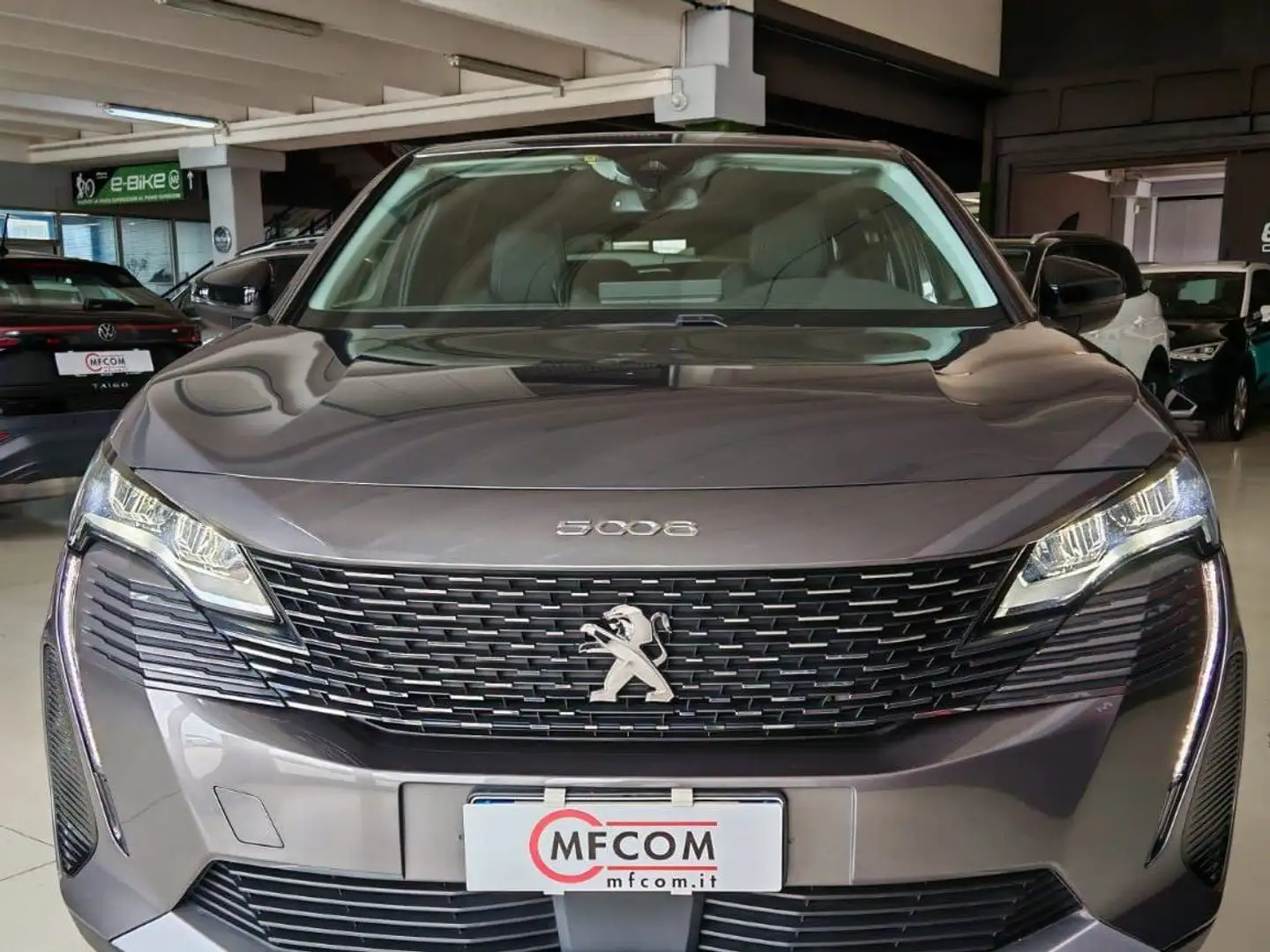 Peugeot 5008 1.5 bluehdi Allure Pack 7 POSTI Grigio - 2
