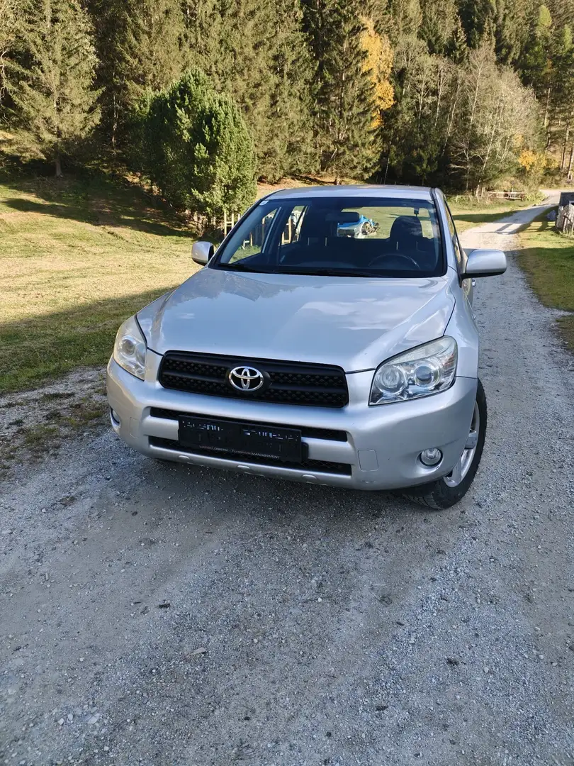 Toyota RAV4 2,2 D-4D 135 DPF 4WD - 1
