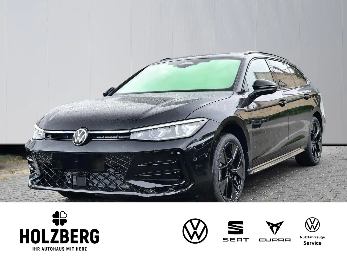 Volkswagen Passat Variant 1.5 eHybrid DSG R-Line PANO+AHK Schwarz - 1