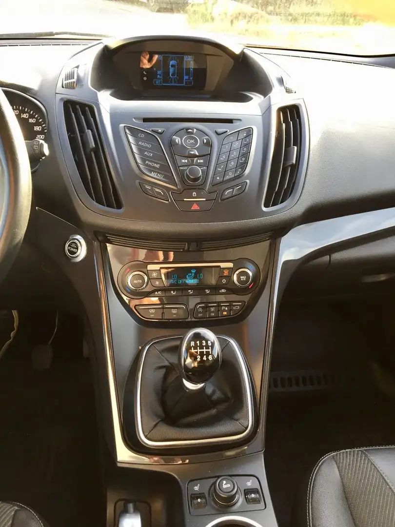 Ford Kuga Titanium Grau - 2