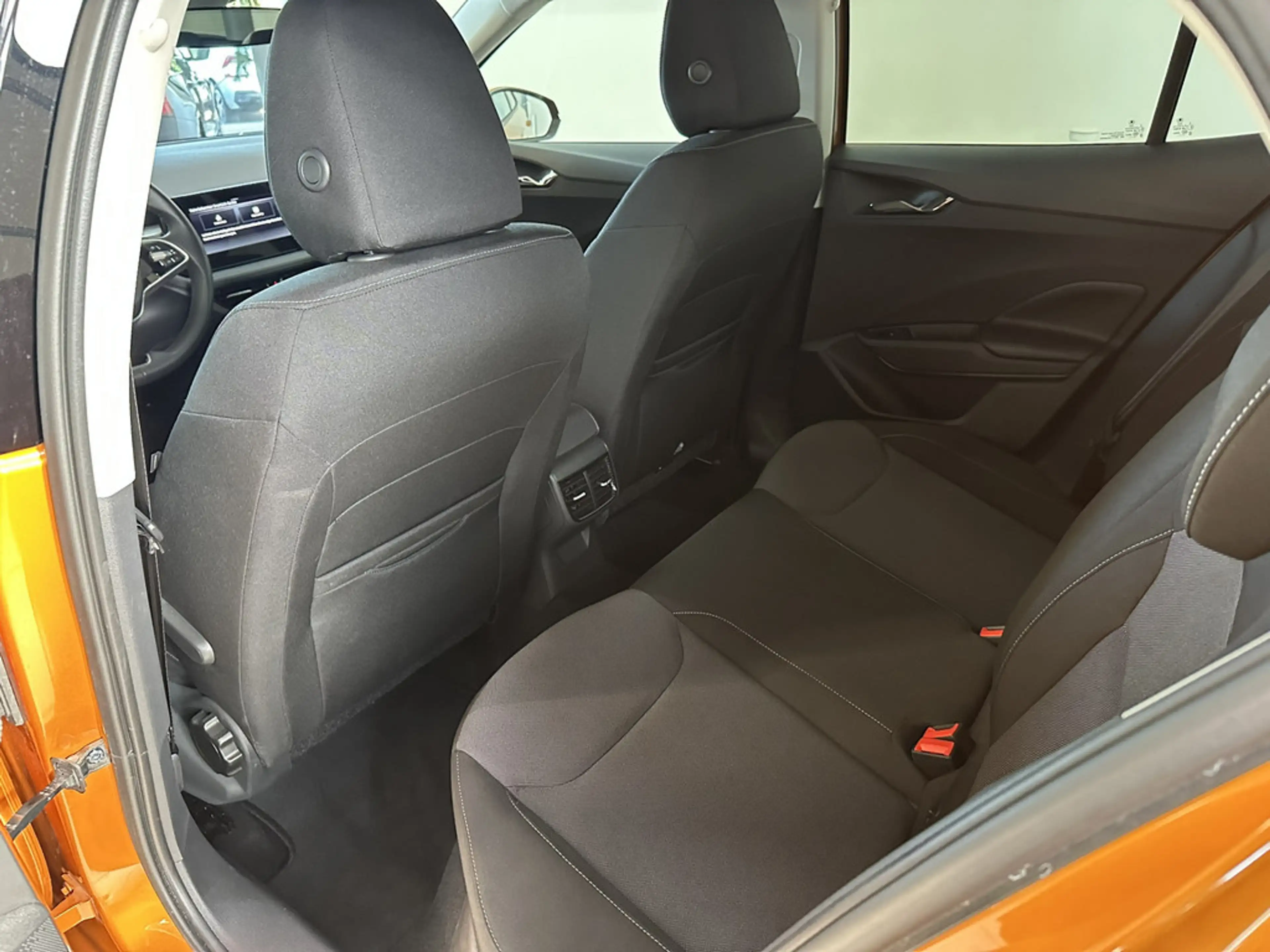 Skoda Fabia 1.0 TSI DSG Tour PDC SHZ KAMERA LED — photo 15