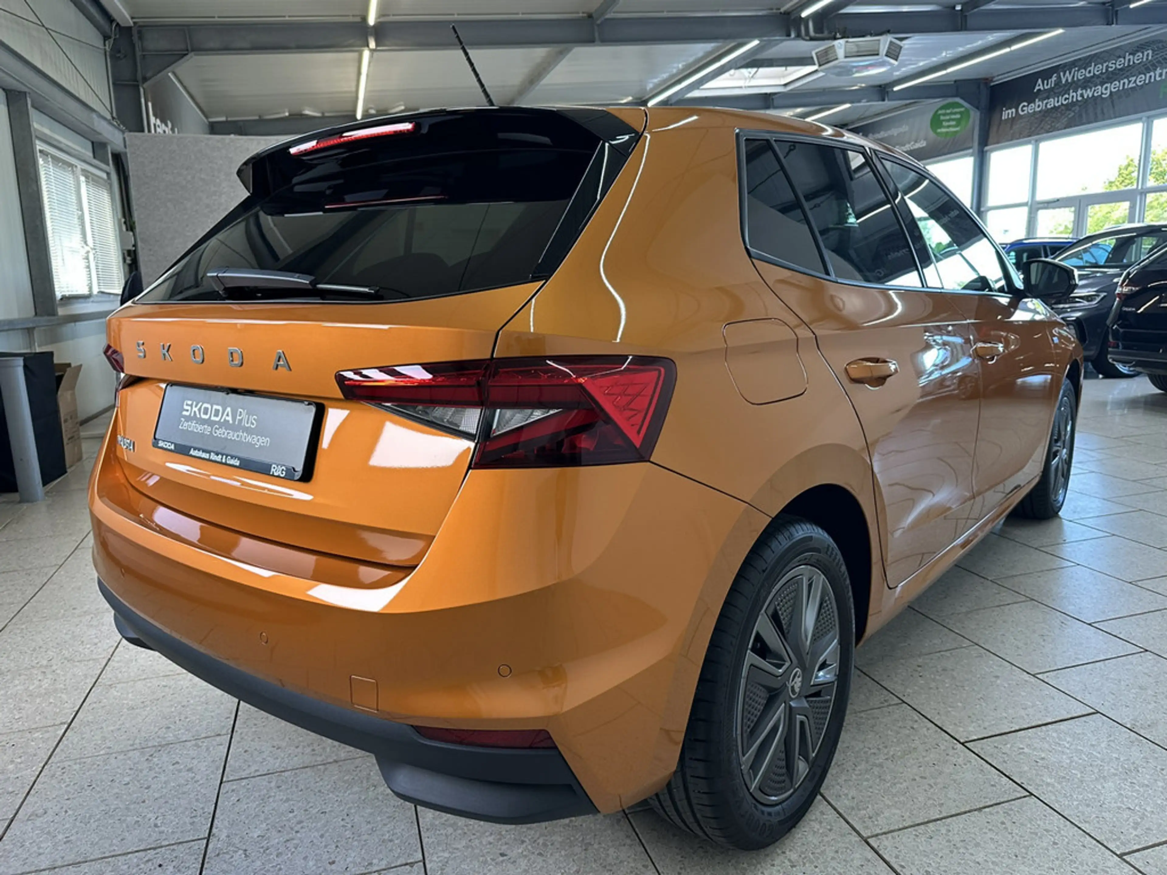 Skoda Fabia 1.0 TSI DSG Tour PDC SHZ KAMERA LED — photo 7