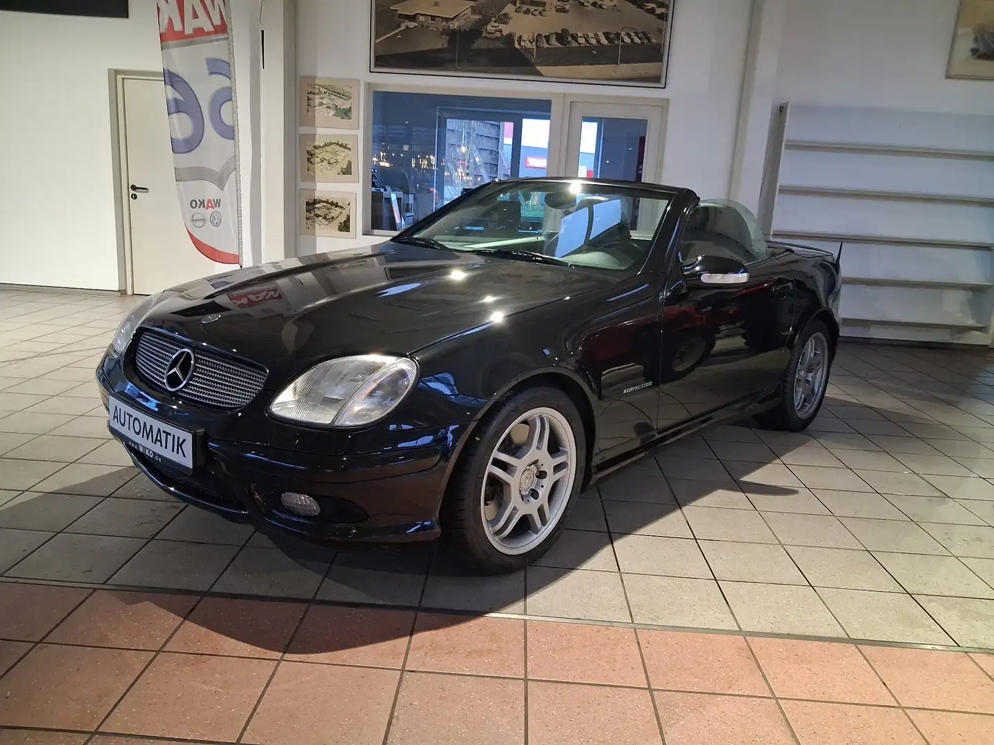 Mercedes-Benz SLK 32 AMG TÜV Inspektion Reifen u. Bremse Neu Negro - 1