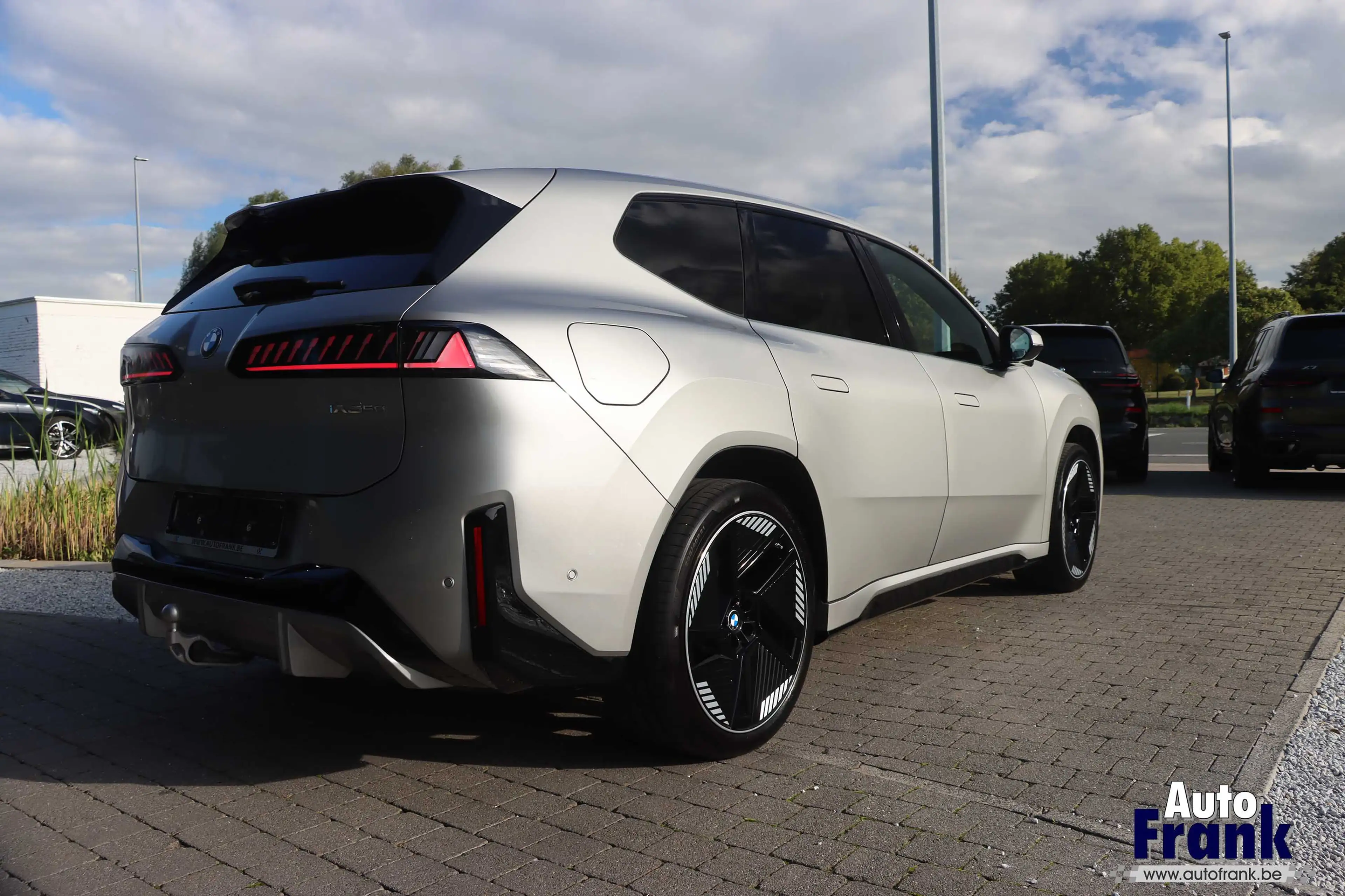 BMW iX3 50 / 4X4 / M-SPORT / TREKHK / 3D HUD / 360CAM / MEMORY / H&K — photo 7