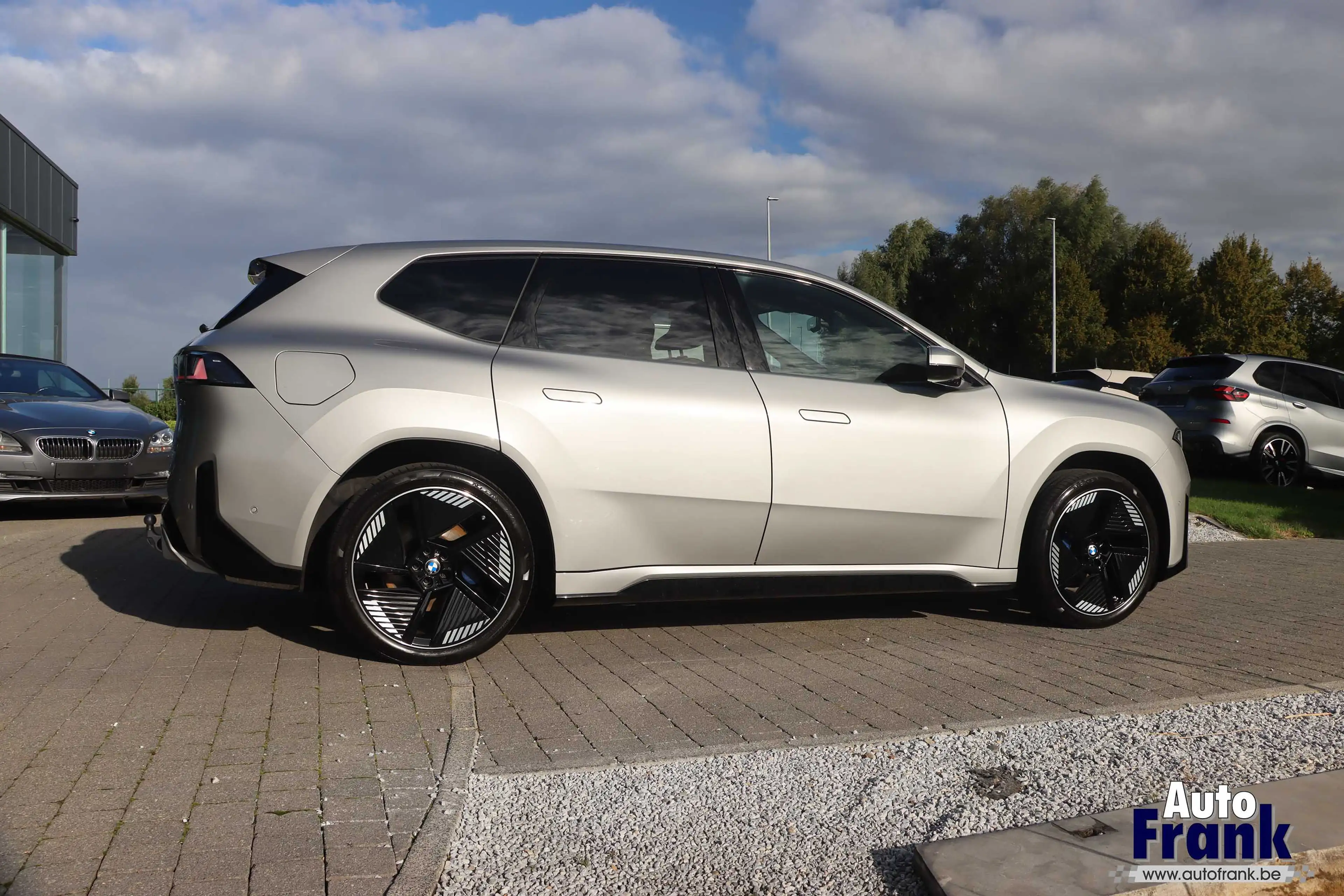 BMW iX3 50 / 4X4 / M-SPORT / TREKHK / 3D HUD / 360CAM / MEMORY / H&K — photo 8