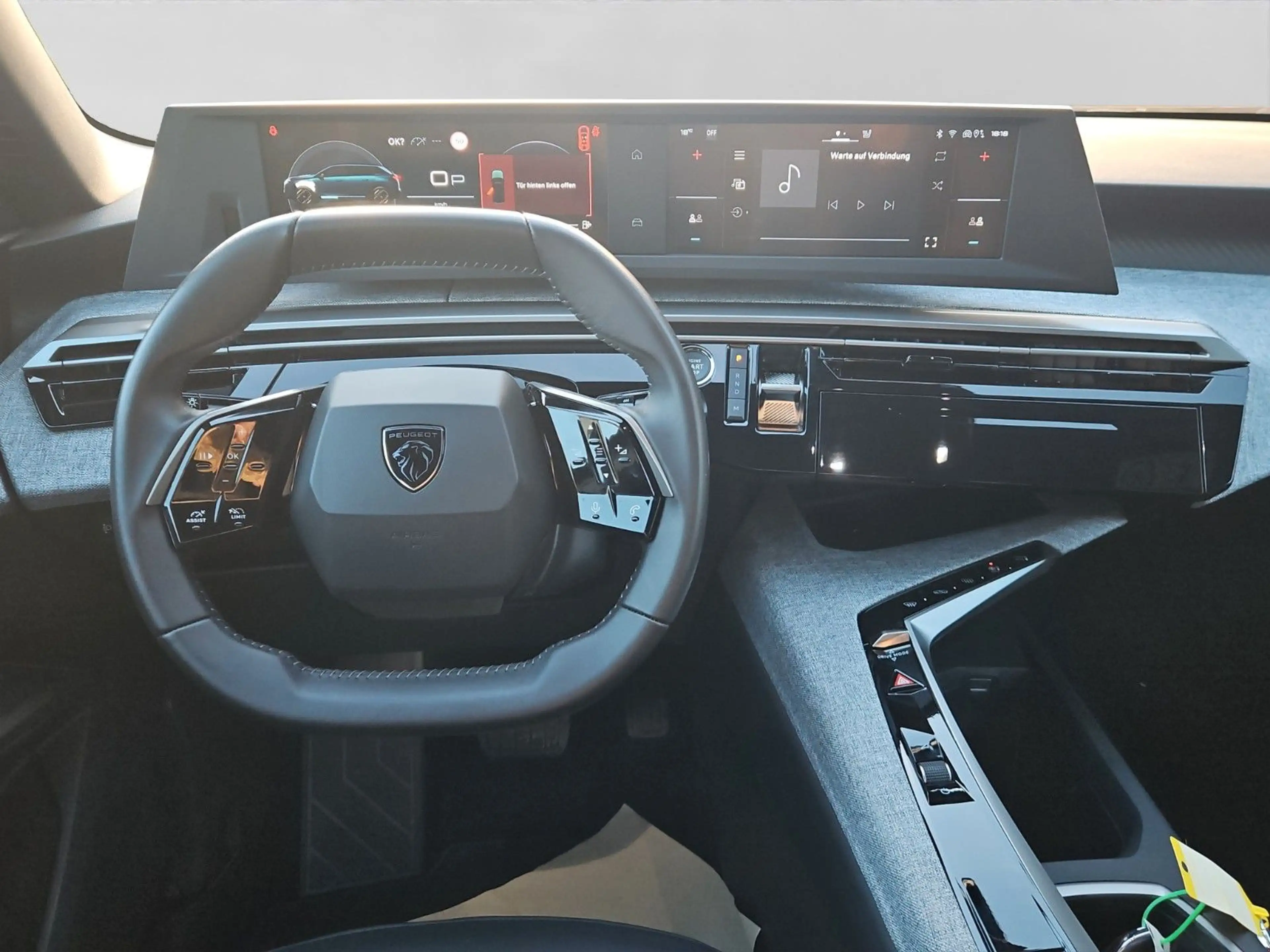 Peugeot 5008 Hybrid 145 Allure — photo 10