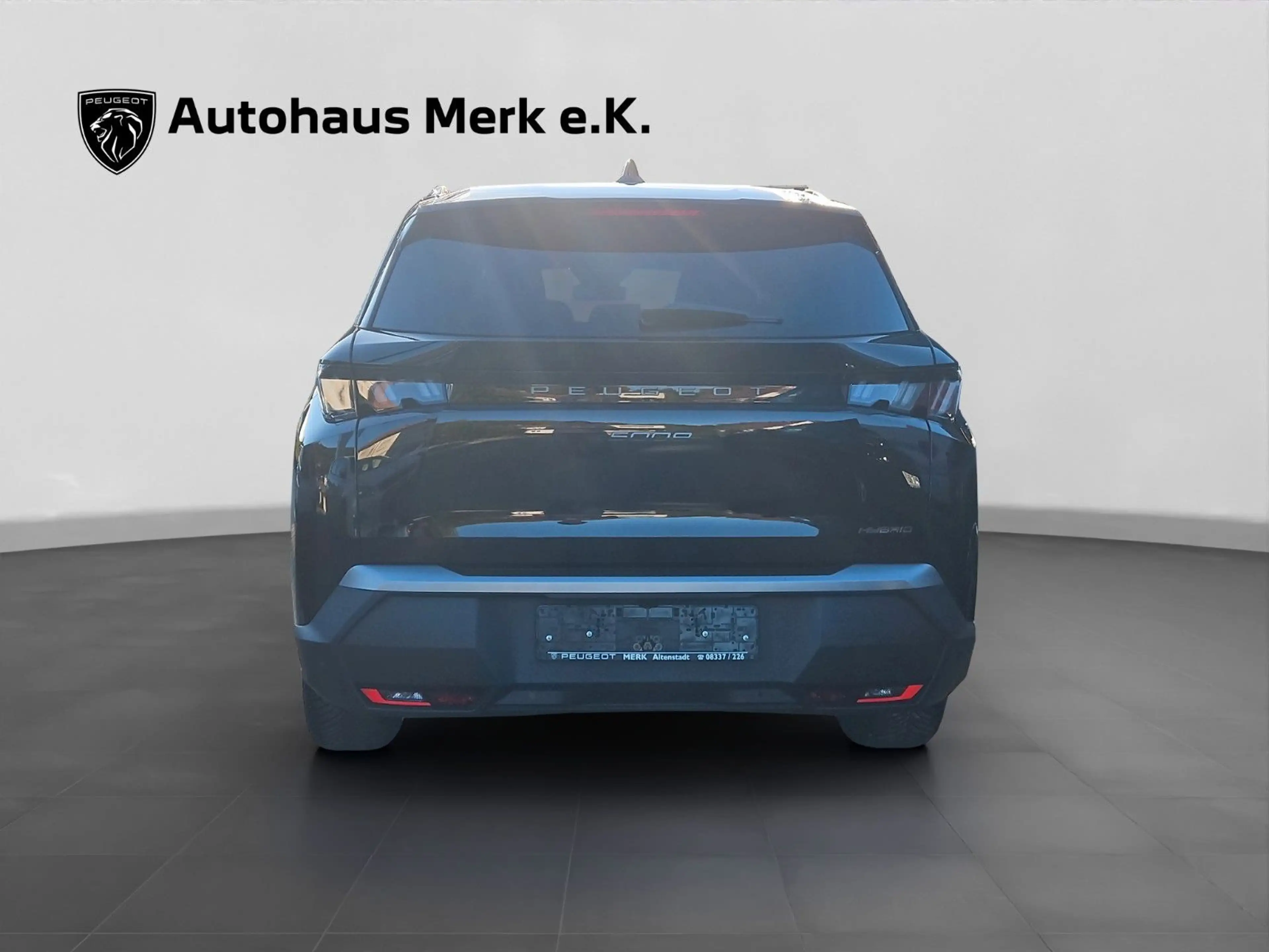 Peugeot 5008 Hybrid 145 Allure — photo 3