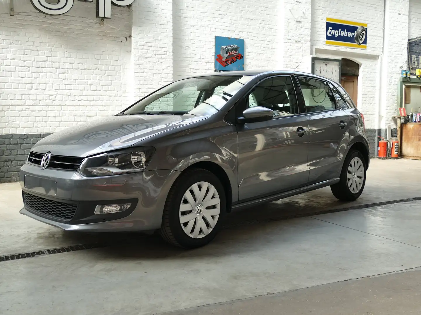 Volkswagen Polo Polo 1.2 Comfortline, 1 jaar garantie Grijs - 1