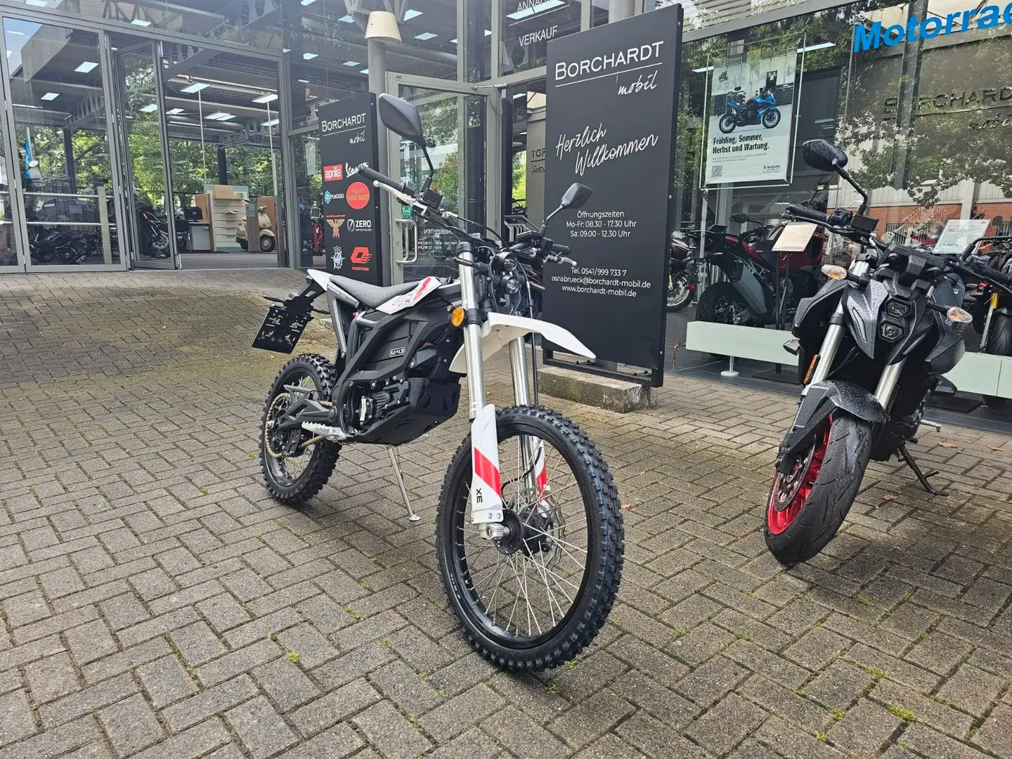 Zero XE 85, 21 PS Spitzenleistung, 100 KM Reichweite Белый - 2