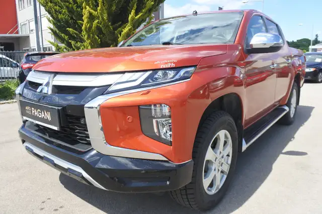 Mitsubishi L200 L 200 2,2 DI-D HP 4WD DK Diamond Aut./AHK/
