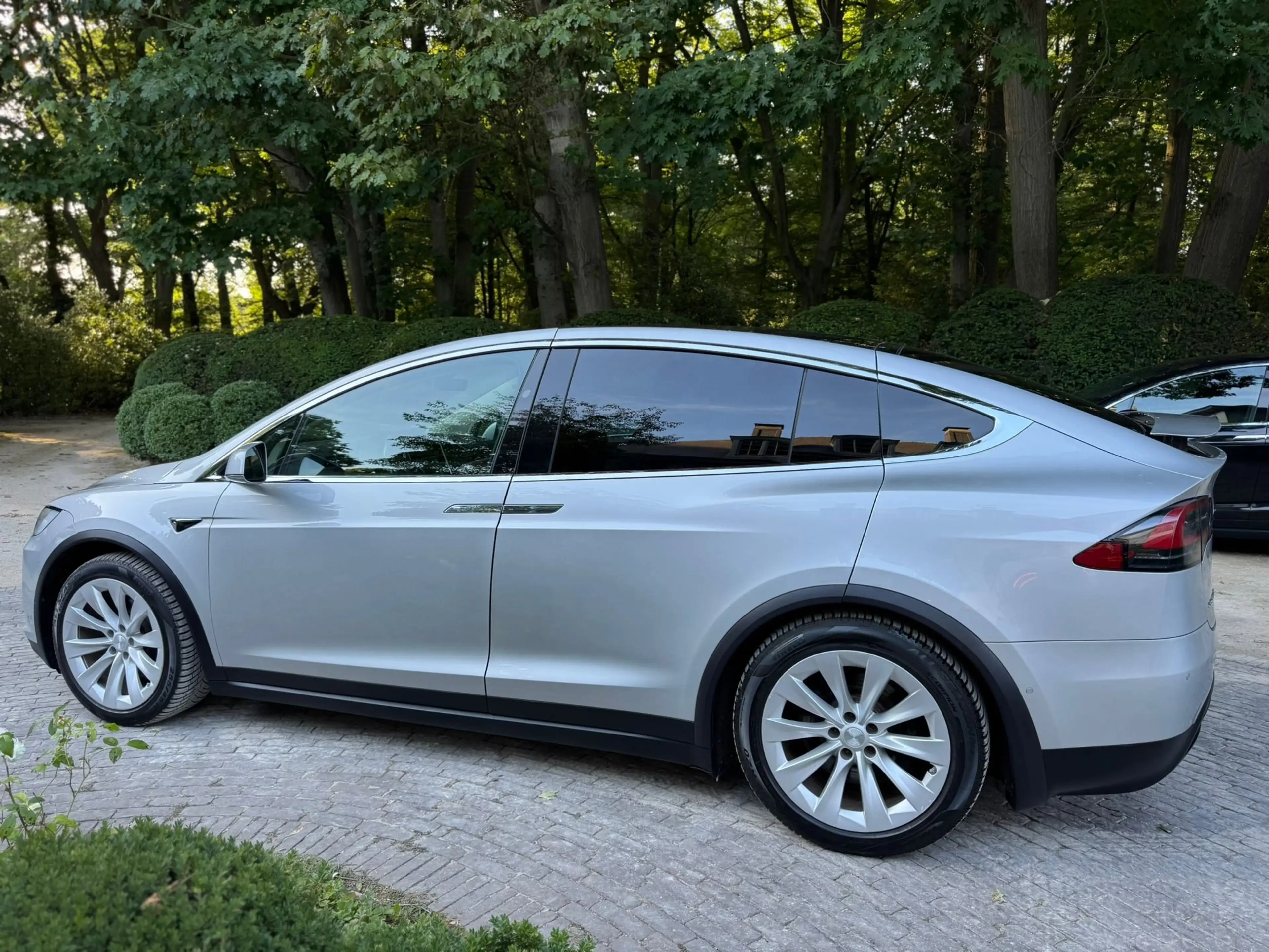 Tesla Model X 90D Dual motor/Autopilot/MCU2/Towhook/Ventilated — photo 13