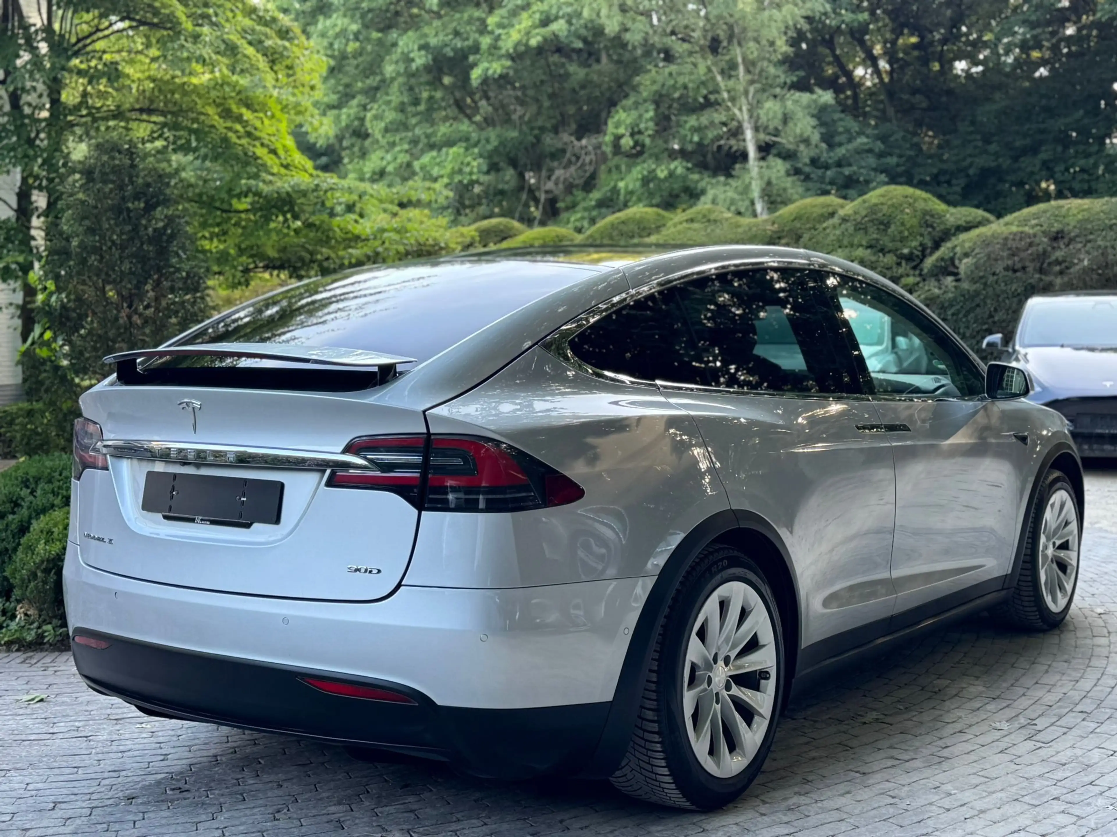 Tesla Model X 90D Dual motor/Autopilot/MCU2/Towhook/Ventilated — photo 11