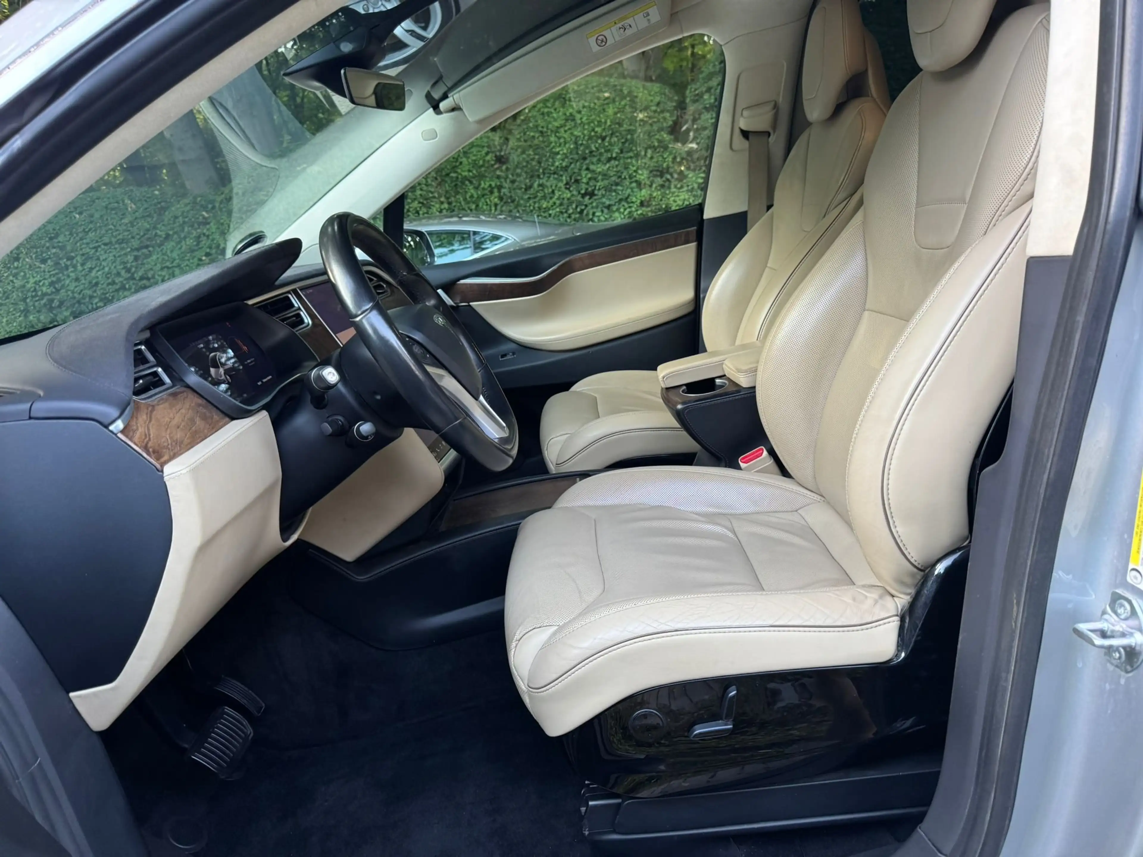 Tesla Model X 90D Dual motor/Autopilot/MCU2/Towhook/Ventilated — photo 15