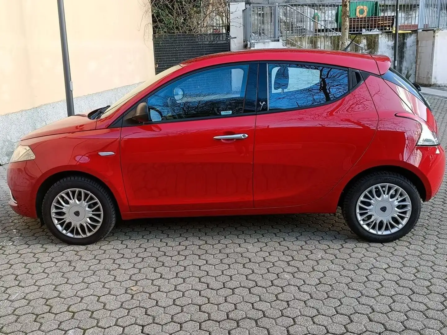 Lancia Ypsilon Rosso - 2