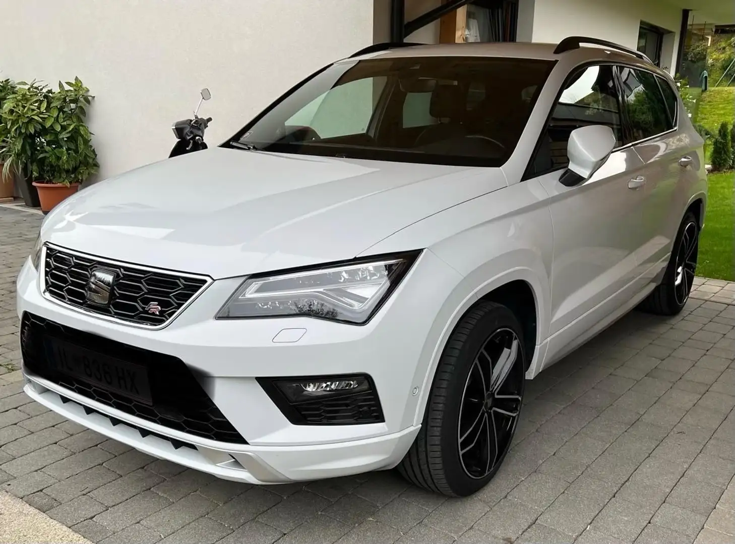 SEAT Ateca Ateca 1,5 FR ACT TSI DSG FR Weiß - 1
