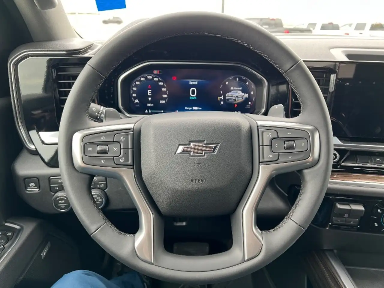 Chevrolet Silverado 1500 снимка Chevrolet Silverado 1500