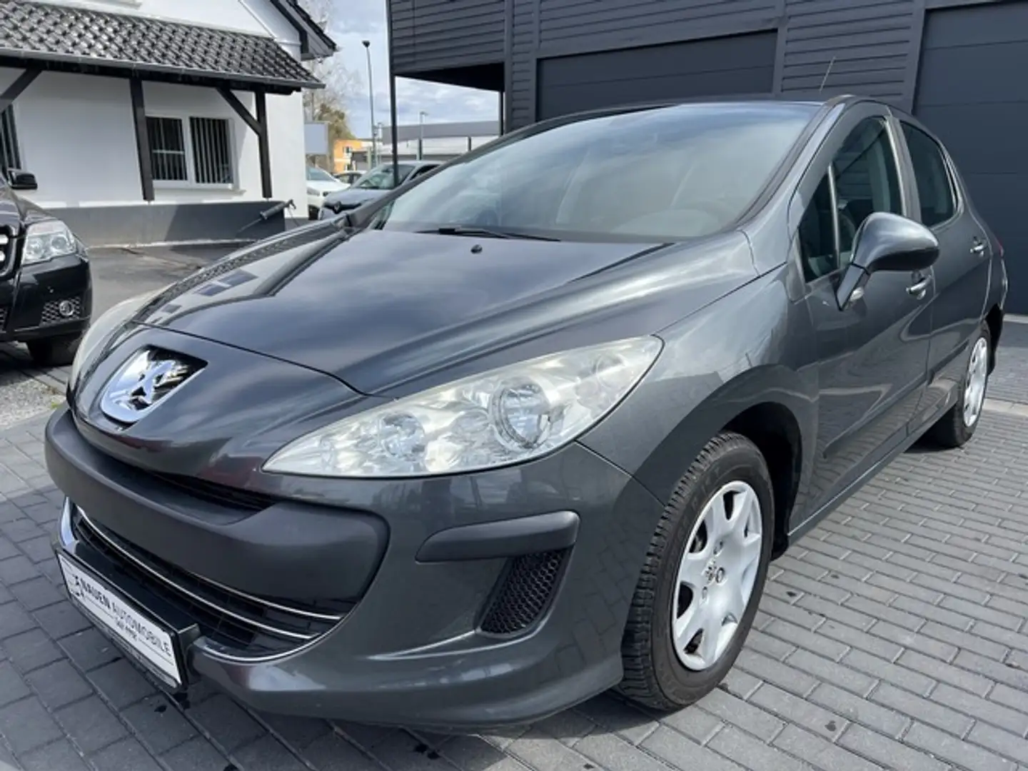 Peugeot 308 Tendance 1.6 Klimatronic+Tempomat+TÜV+ Gris - 1