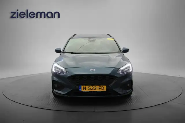 Ford Focus view 15