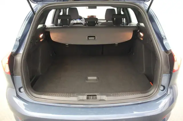 Ford Focus view 13