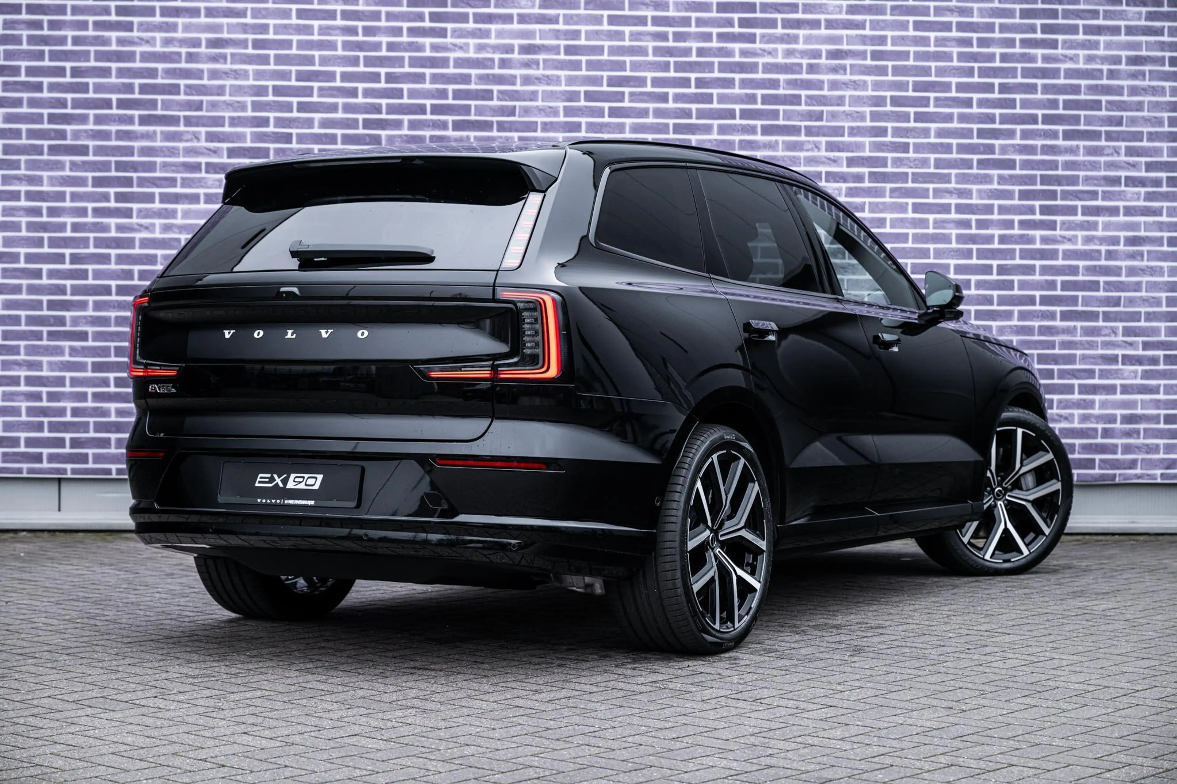 Volvo EX90 Twin Motor P. Ultra Executive Edition 7p. 106 kWh — photo 3