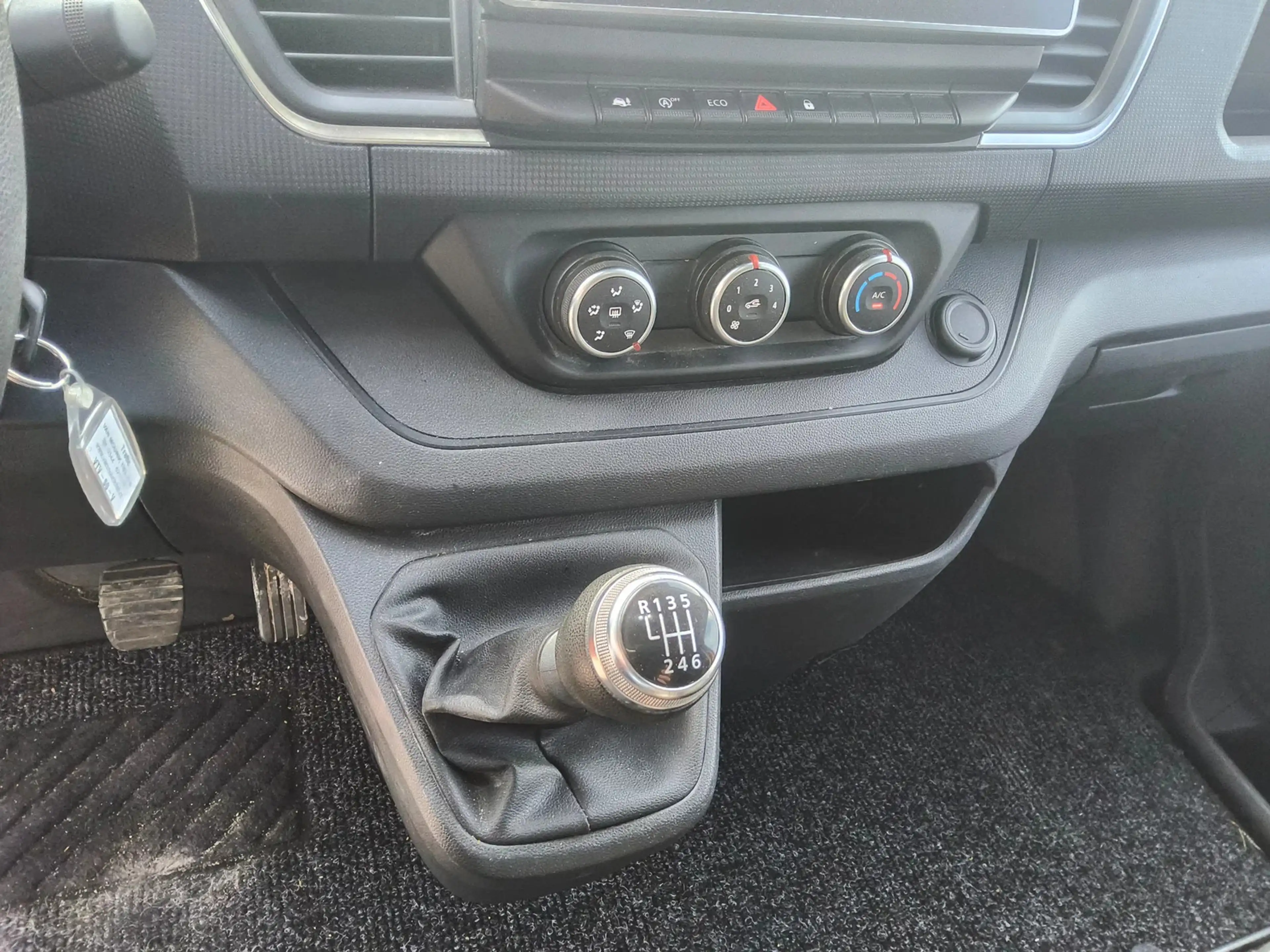 Renault Trafic 150 PK L2H1 - VTV-60-V - GESLOTEN - EURO 6 — photo 14