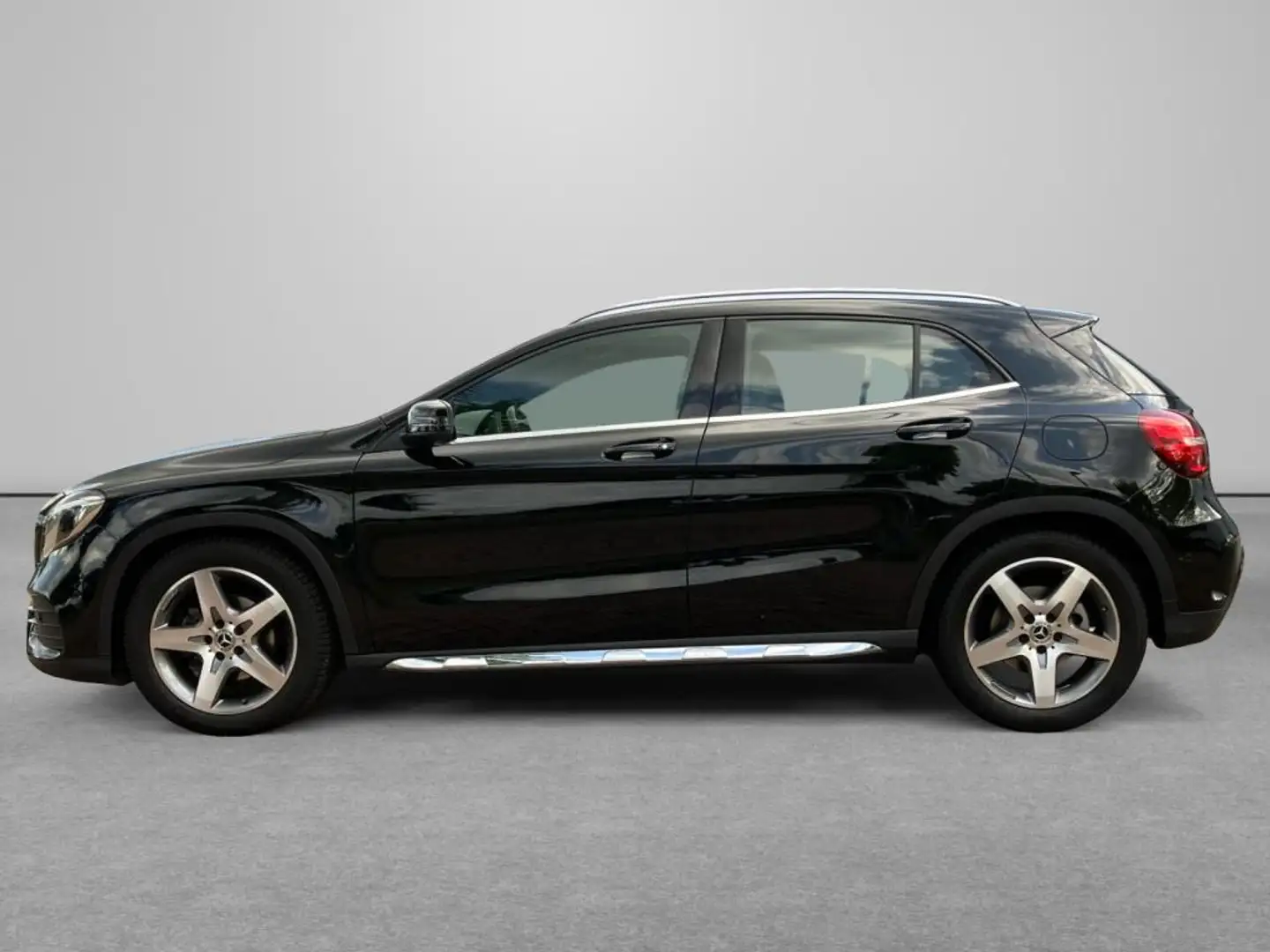 Mercedes-Benz GLA 200 AMG*NAVI*TOTW*LED*DAB*KAMERA*PTS+SHZ* Zwart - 2