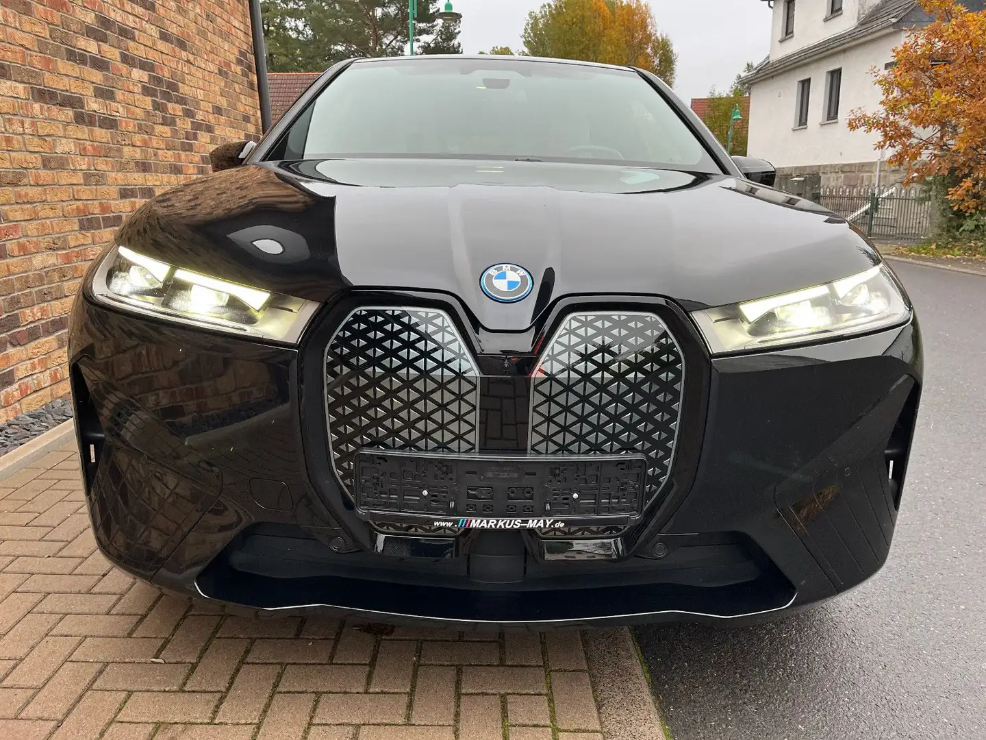 BMW iX 40 xDrive Sport HUD Massage DAProf SoftClose Noir - 2