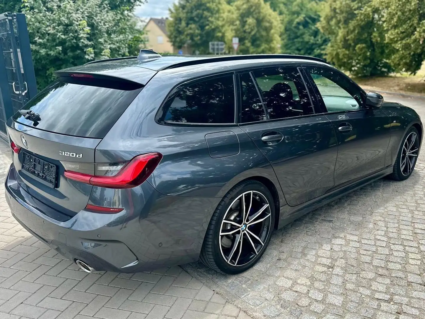 BMW 320 320 d Touring M Sport*LED*PDC*Kamera*D.Cockpit Gris - 2
