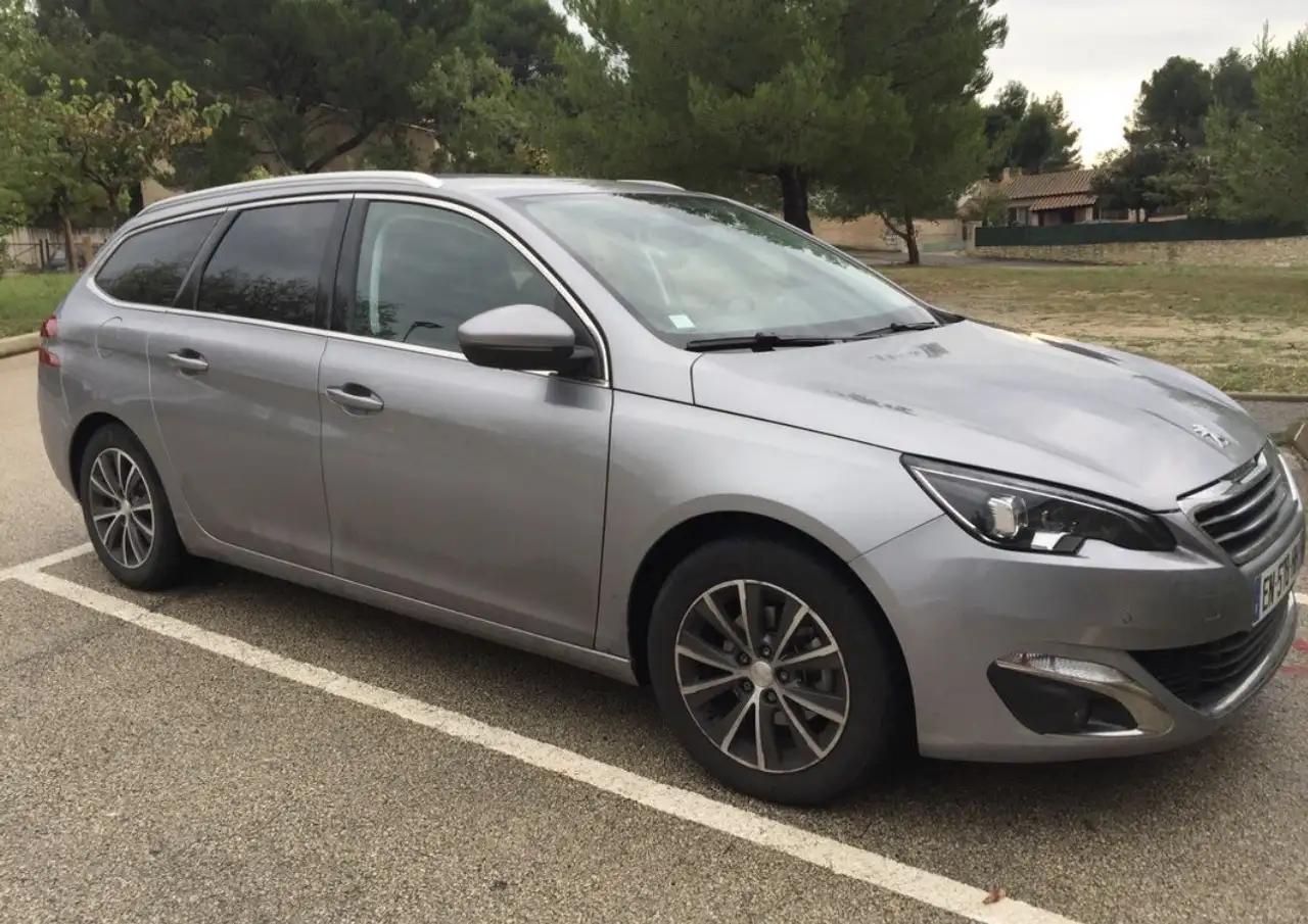 Peugeot 308 SW 1.2 PureTech 130ch S\u0026S BVM6 Allu