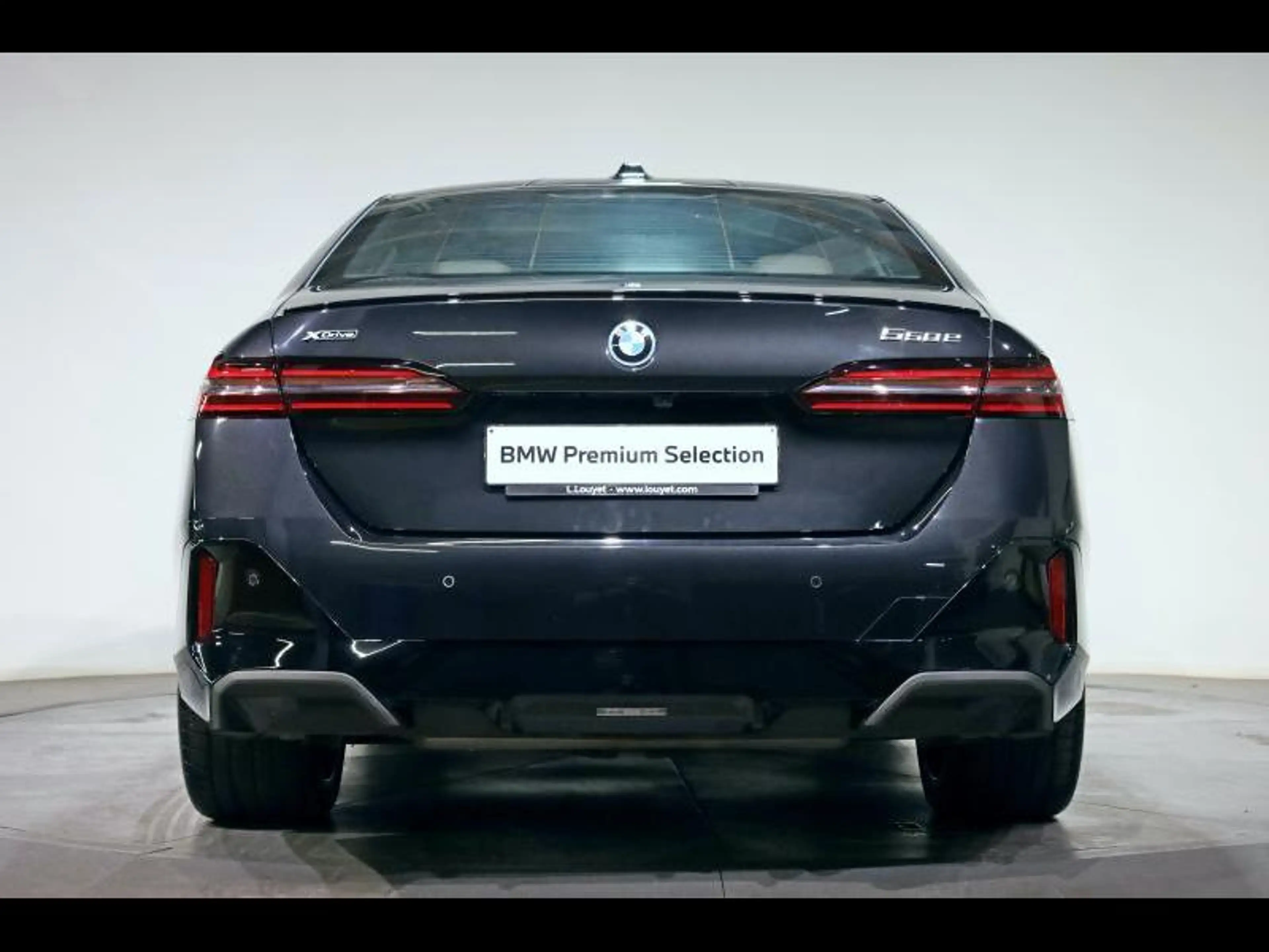 BMW 550 e xDrive Berline Kit M Sport — photo 4
