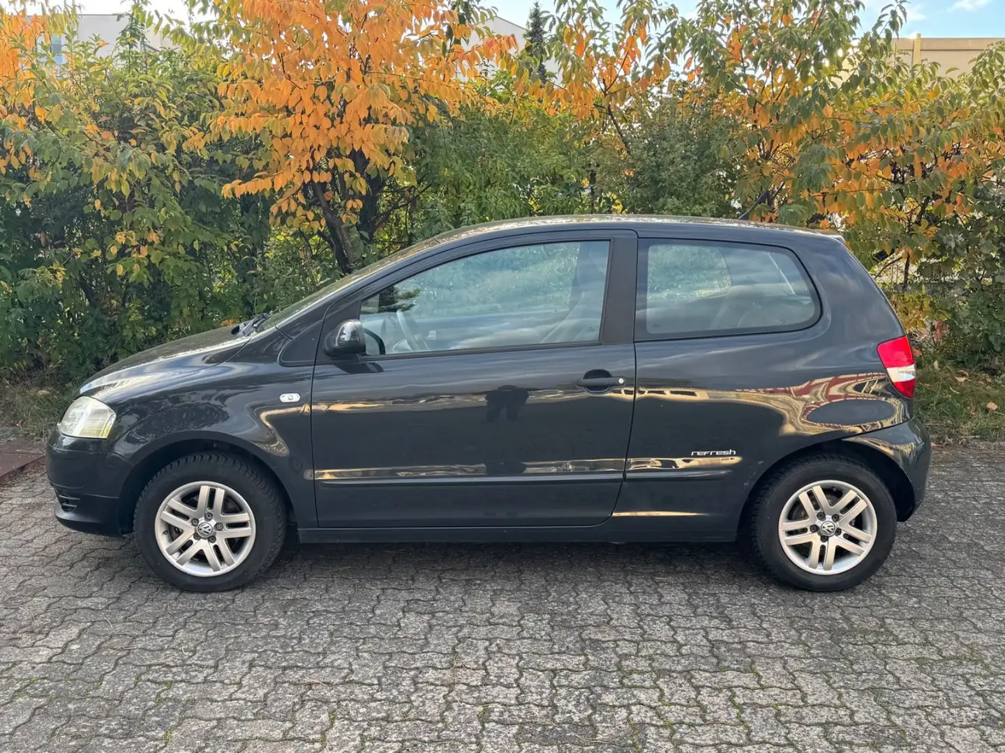 Volkswagen Fox 1.4/Klima/Sitzheiz/el.Fenster/ZV/TÜV/ Gris - 2