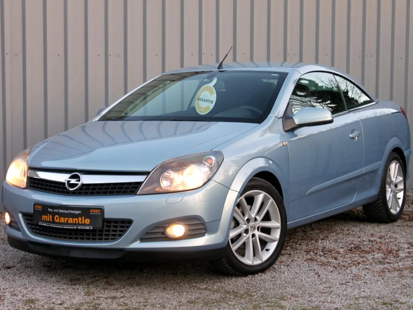 Opel Astra 1.8 Edition TwinTop "TÜV neu " 17-Zoll Alu Schwarz - 2