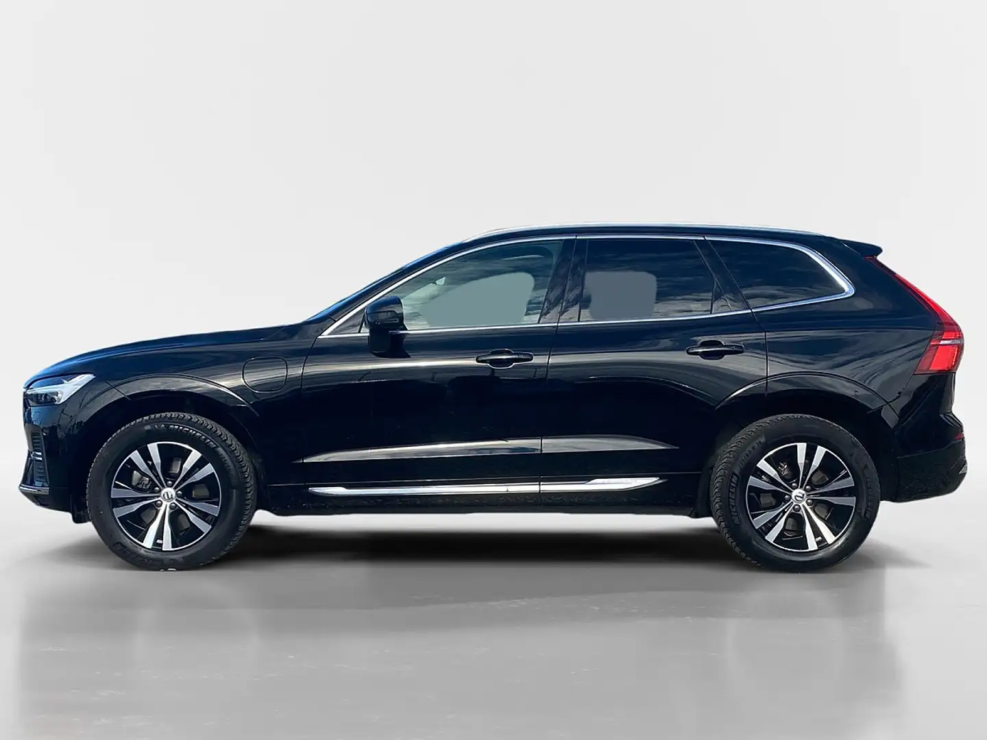 Volvo XC60 T6 AWD Recharge PHEV Core Geartronic Schwarz - 2