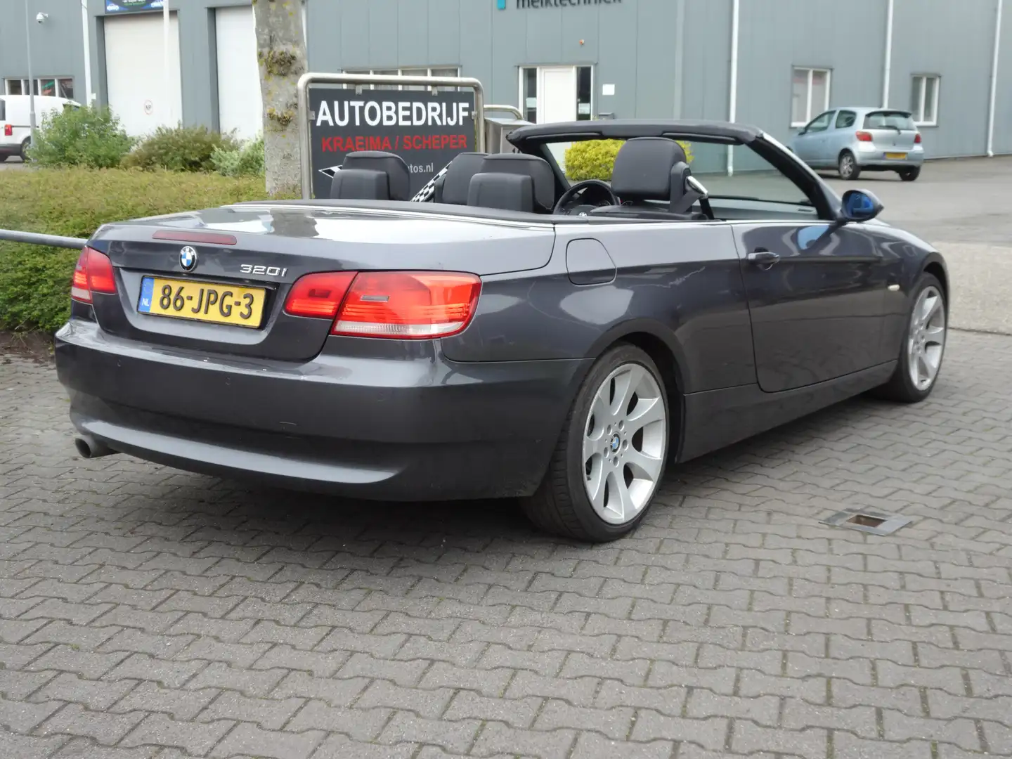 BMW 320 3-serie Cabrio 320i Spring Grijs - 2