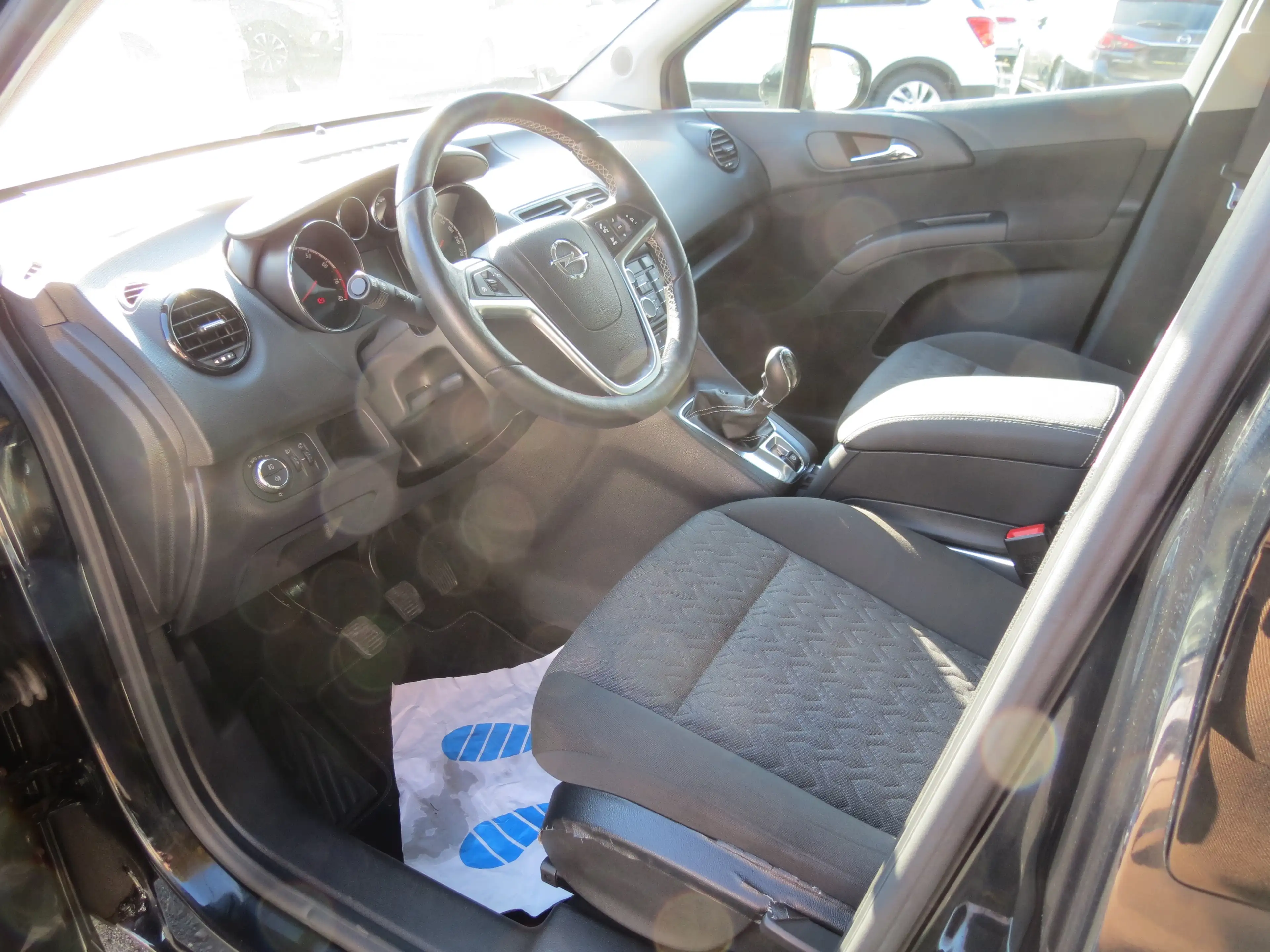 Opel Meriva Active 1.Hand!! PDC!!SHZ!!LHZ!! Vieles mehr!! — photo 14