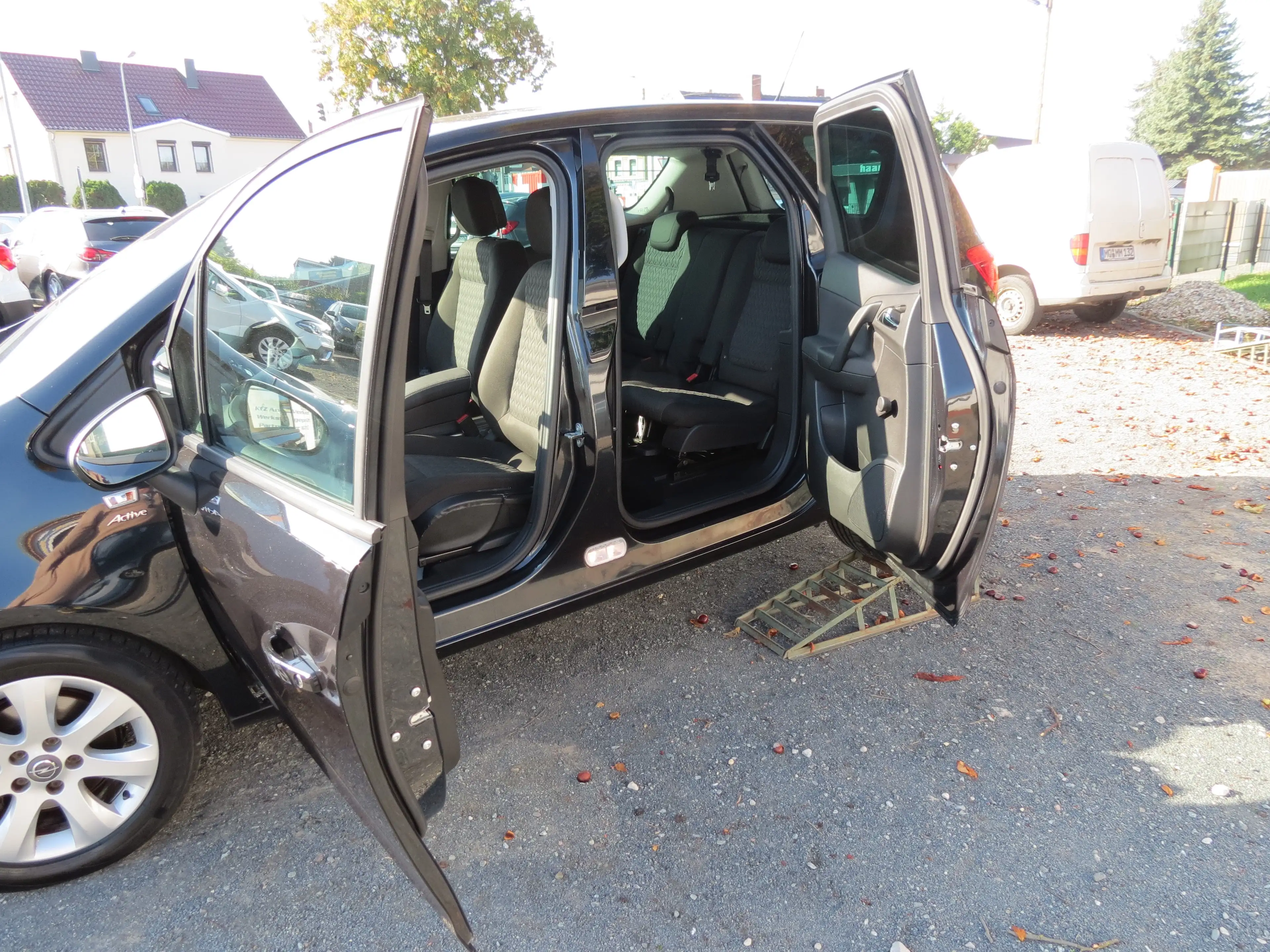 Opel Meriva Active 1.Hand!! PDC!!SHZ!!LHZ!! Vieles mehr!! — photo 11