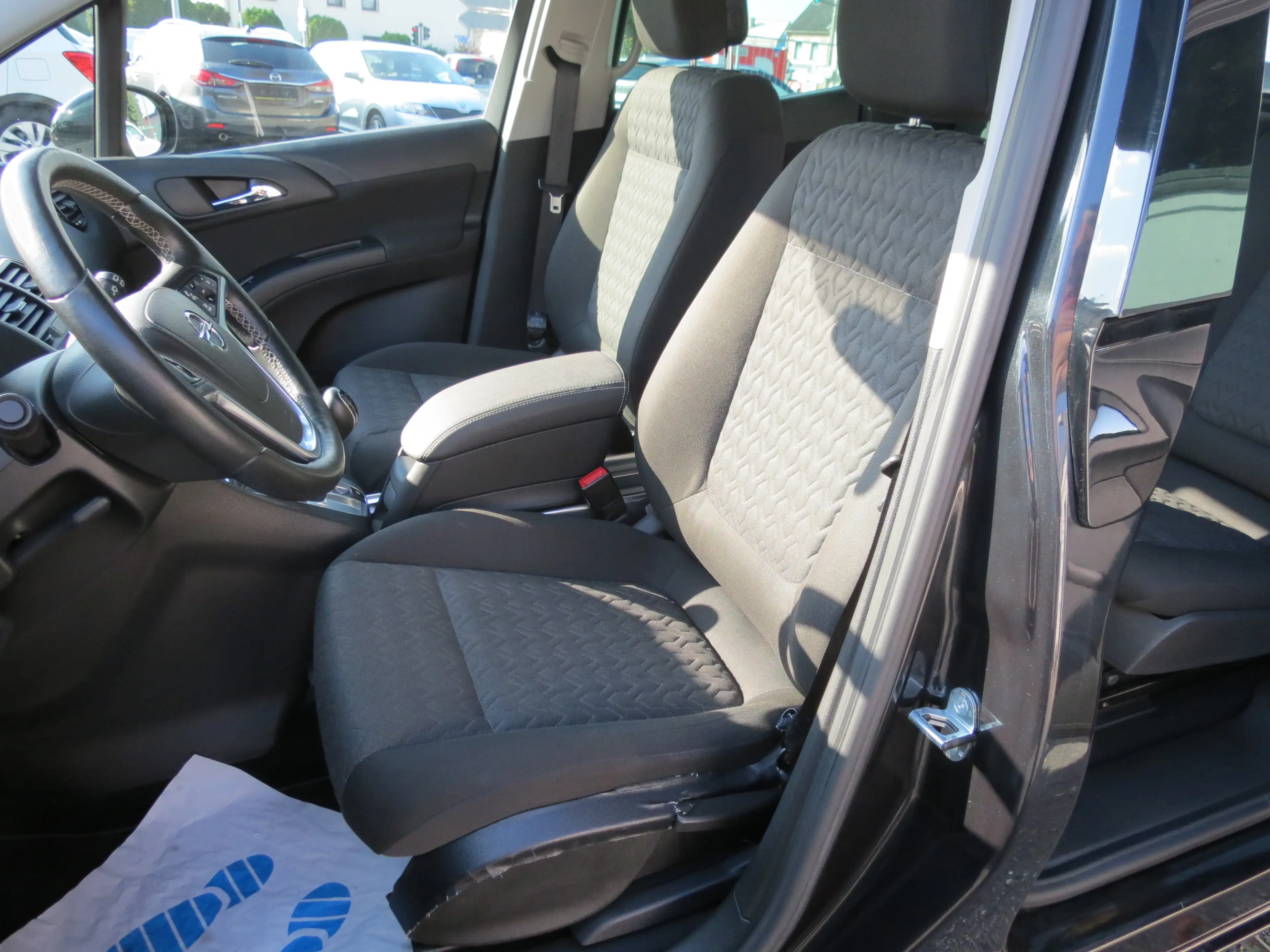 Opel Meriva Active 1.Hand!! PDC!!SHZ!!LHZ!! Vieles mehr!! — photo 15