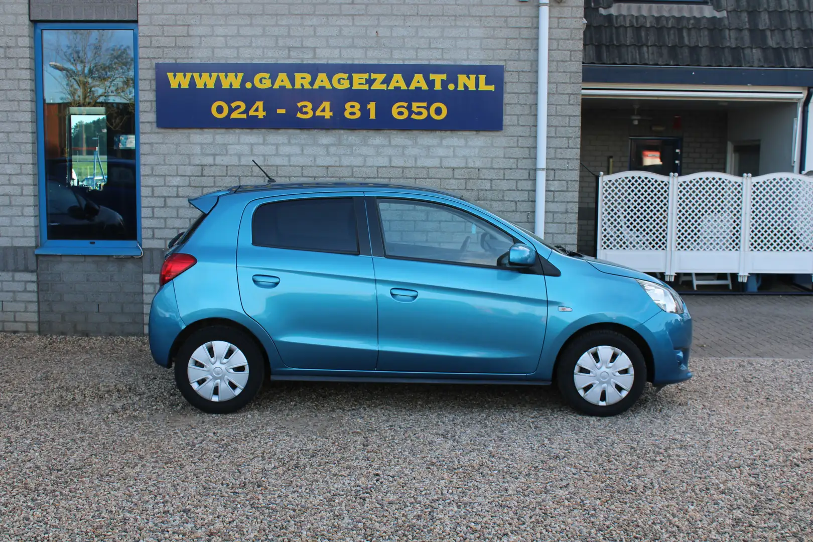 Mitsubishi Space Star 1.2 Invite 5DRS Automaat Airco Bleu - 2