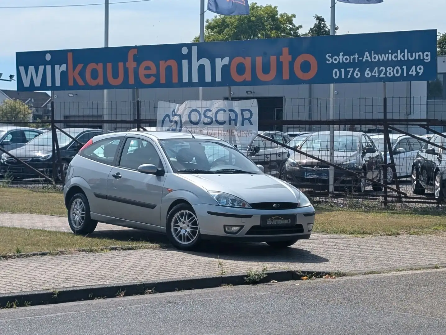 Ford Focus 1.6 Ambiente*KLIMA*ZV-FUNK*RADIO-CD !! Grau - 1