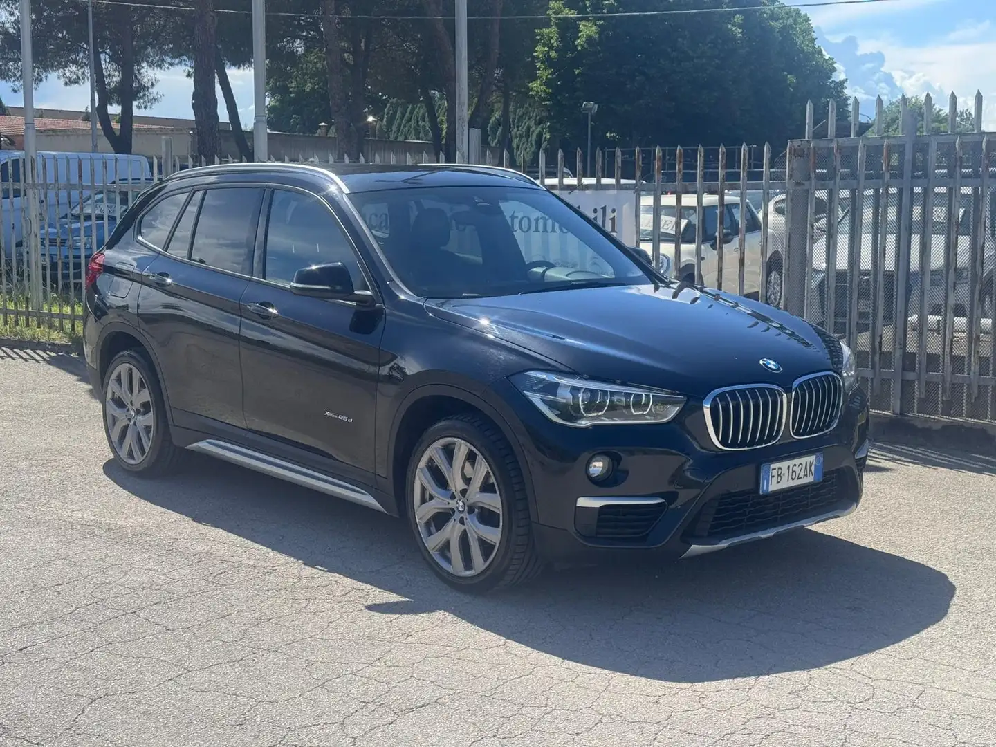 BMW X1 X1 xdrive25d Sport auto Schwarz - 1